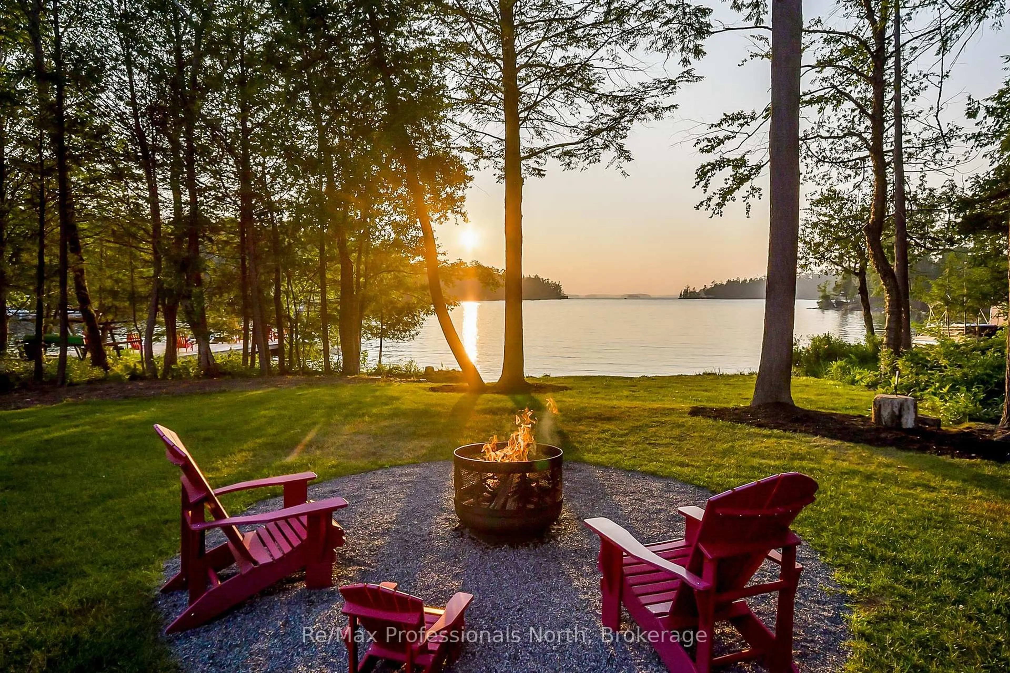 Patio, water/lake/river/ocean view for 1054 Brydons Bay Rd, Gravenhurst Ontario P1P 1R1