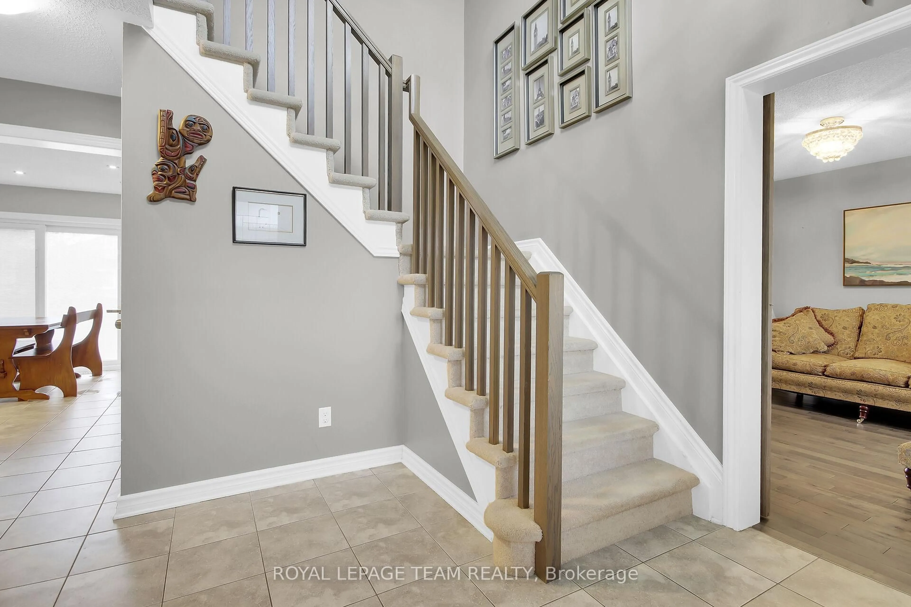 Stairs for 638 Robert Hill St, Almonte Ontario K0A 1A0