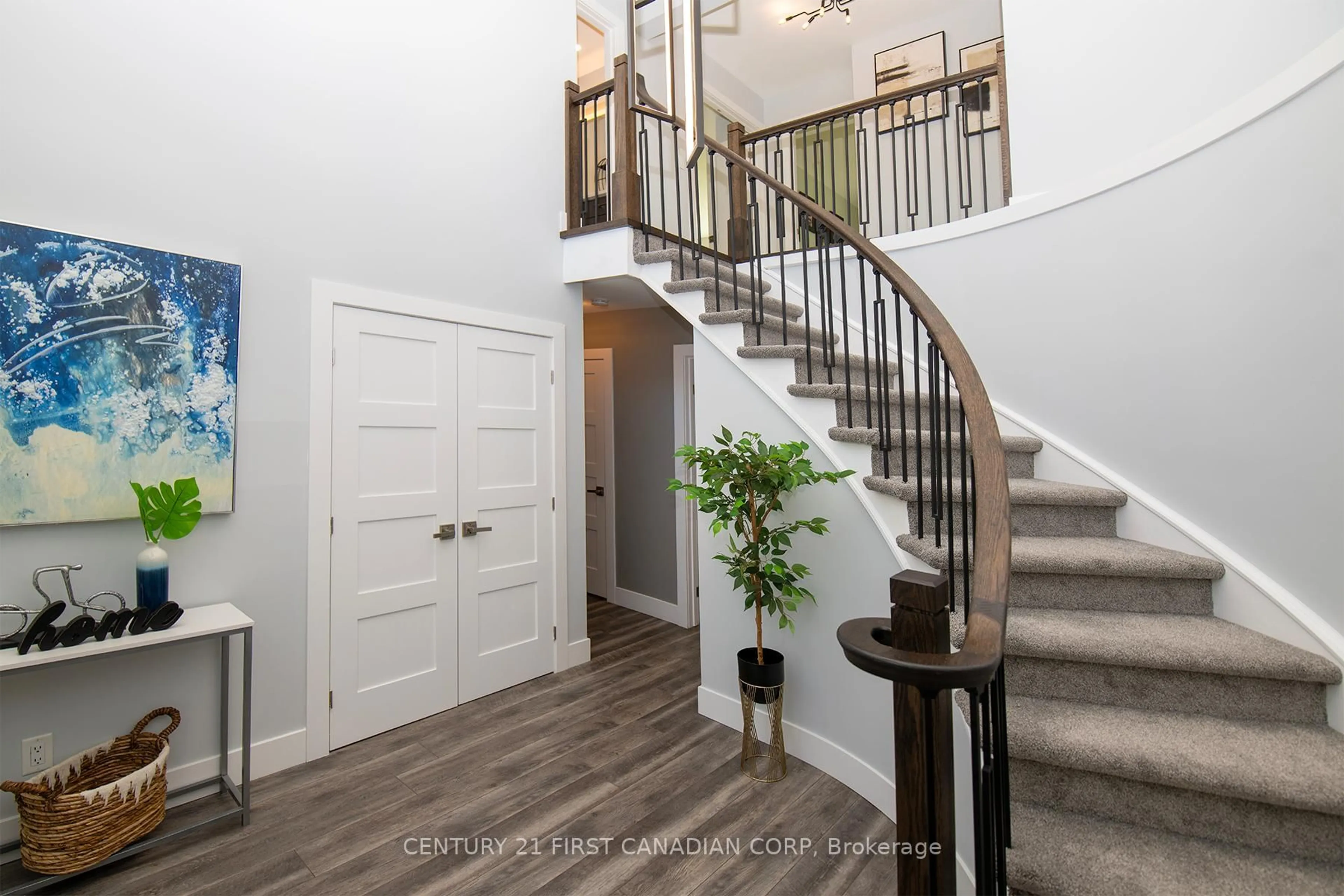 Indoor entryway for 6925 Lambeth Walk, London South Ontario N6P 1A5