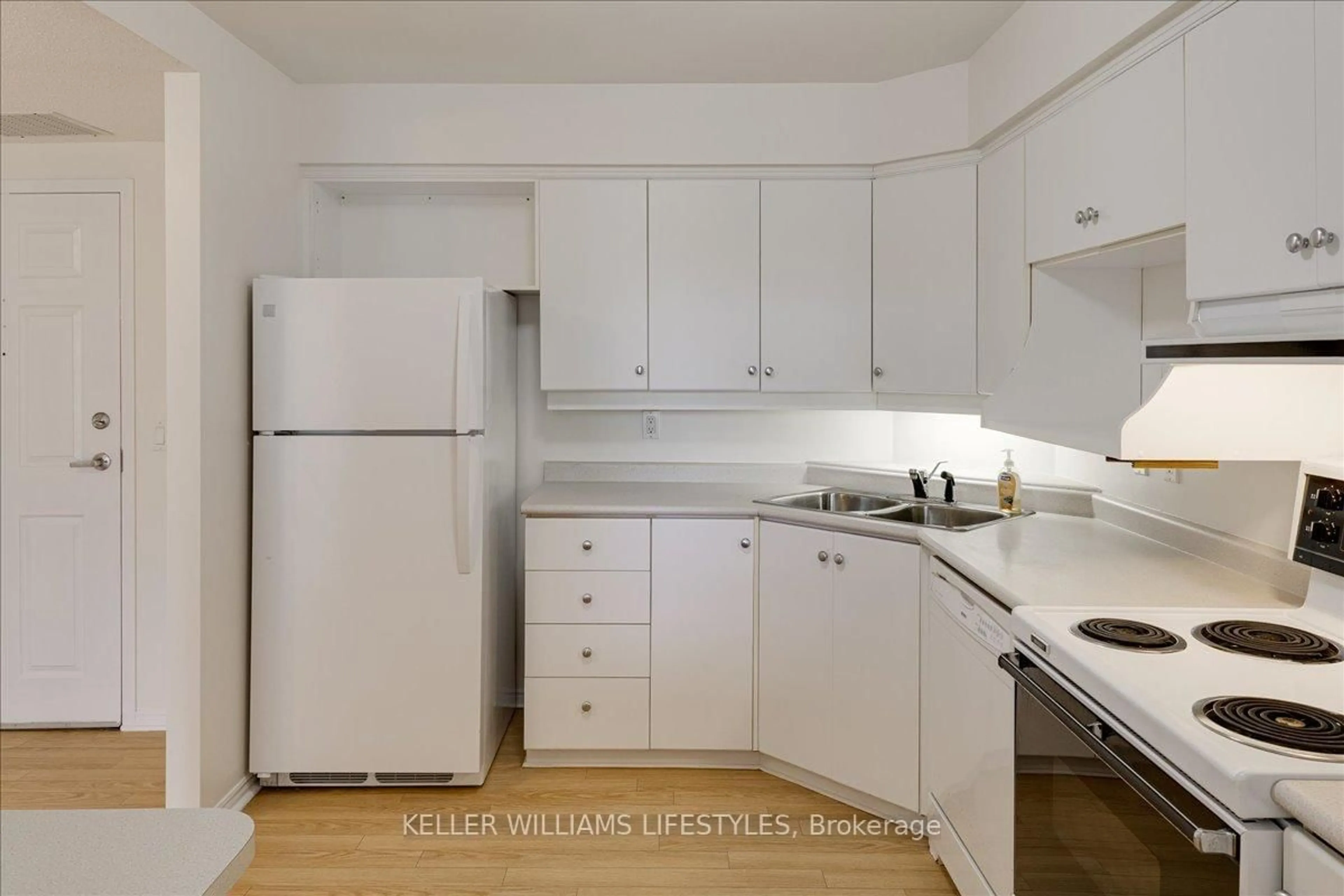 Standard kitchen, unknown for 511 Gainsborough Rd #410, London North Ontario N6G 4Z5