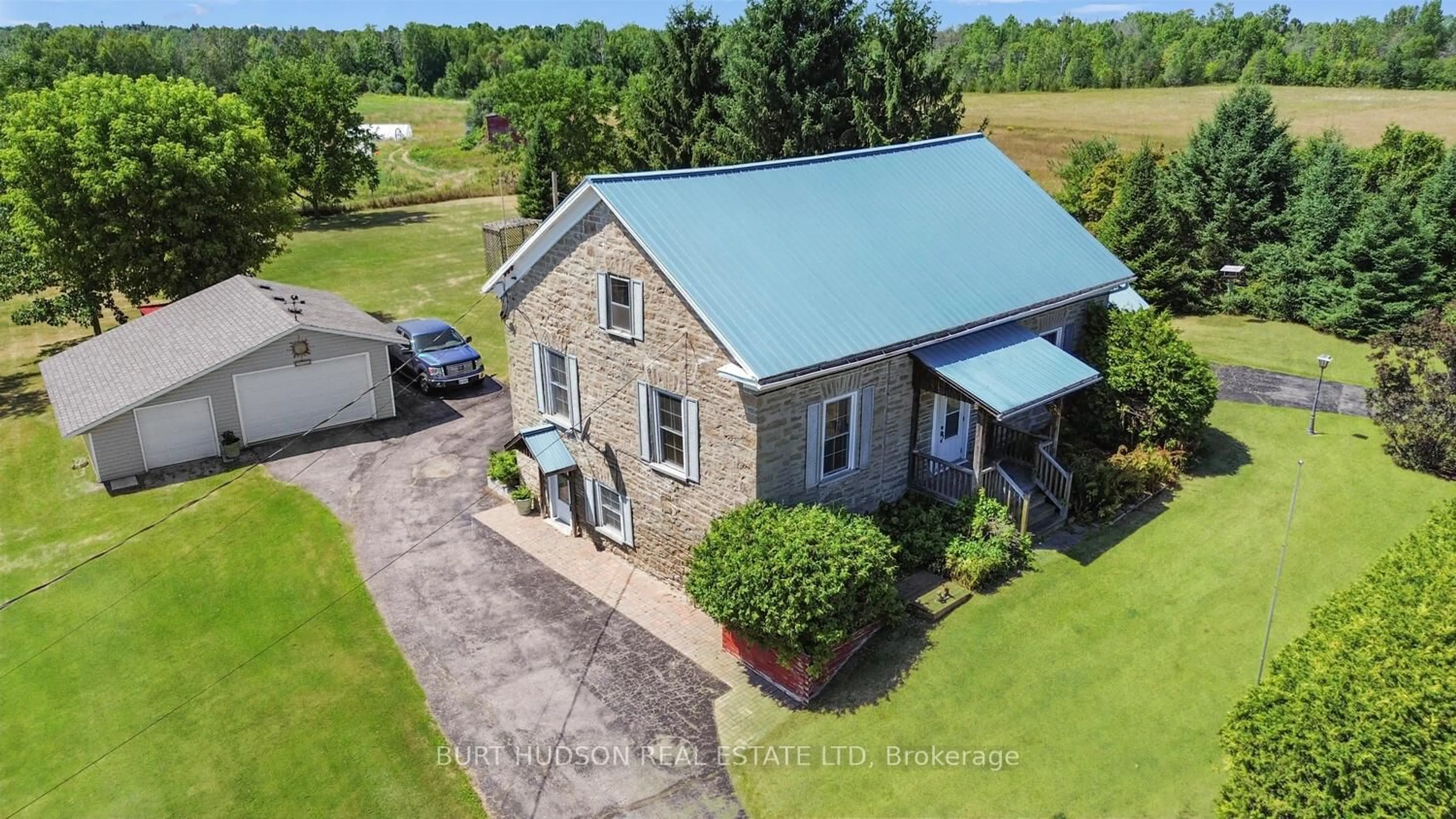 A pic from outside/outdoor area/front of a property/back of a property/a pic from drone, building for 836 County Road 29 Rd, Elizabethtown-Kitley Ontario K0G 1G0