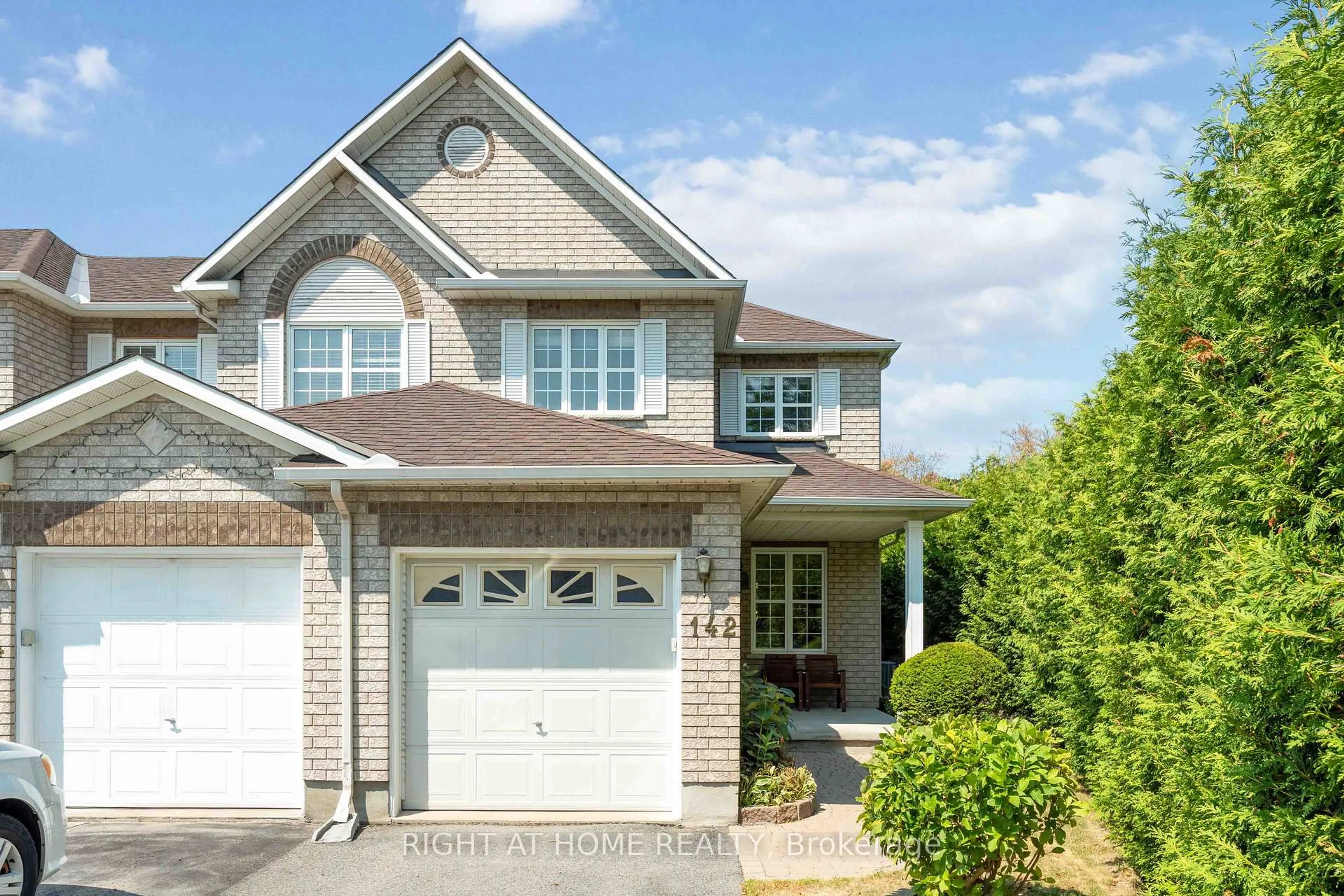Home with brick exterior material, street for 142 Blackdome Cres, Kanata Ontario K2T 1A7