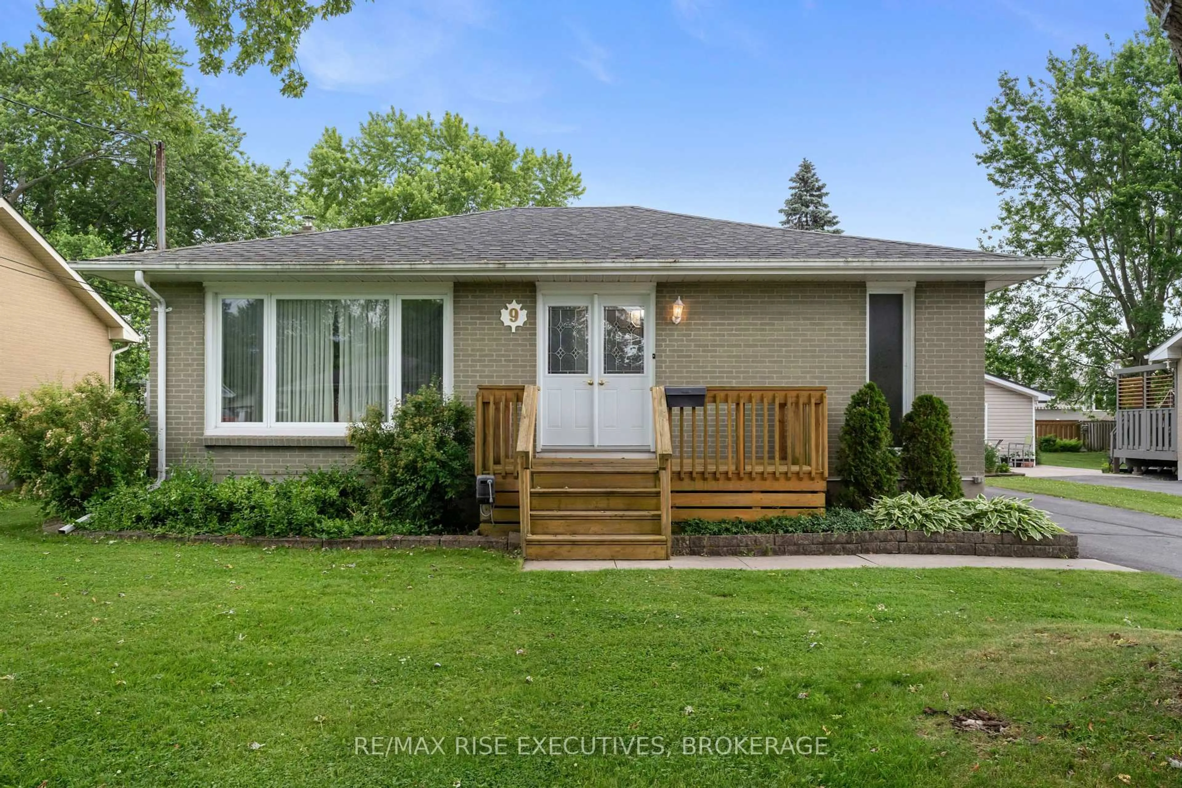 Home with vinyl exterior material, street for 9 Henry Cres, Loyalist Ontario K7N 1G3