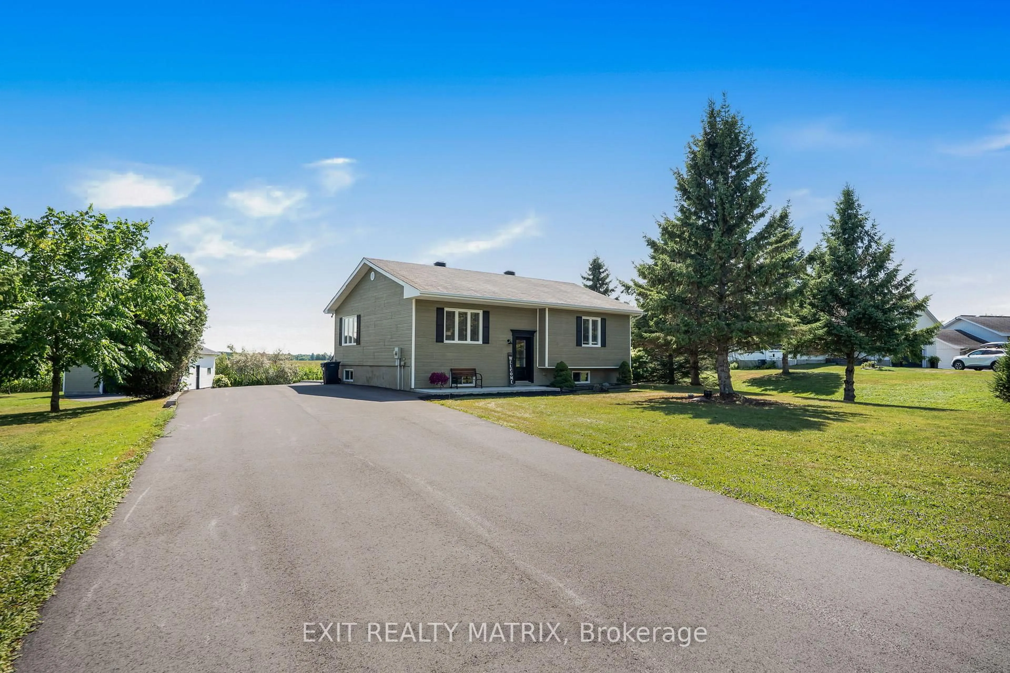 A pic from outside/outdoor area/front of a property/back of a property/a pic from drone, water/lake/river/ocean view for 1526 Sandy Hill Rd, Champlain Ontario K6A 2R2