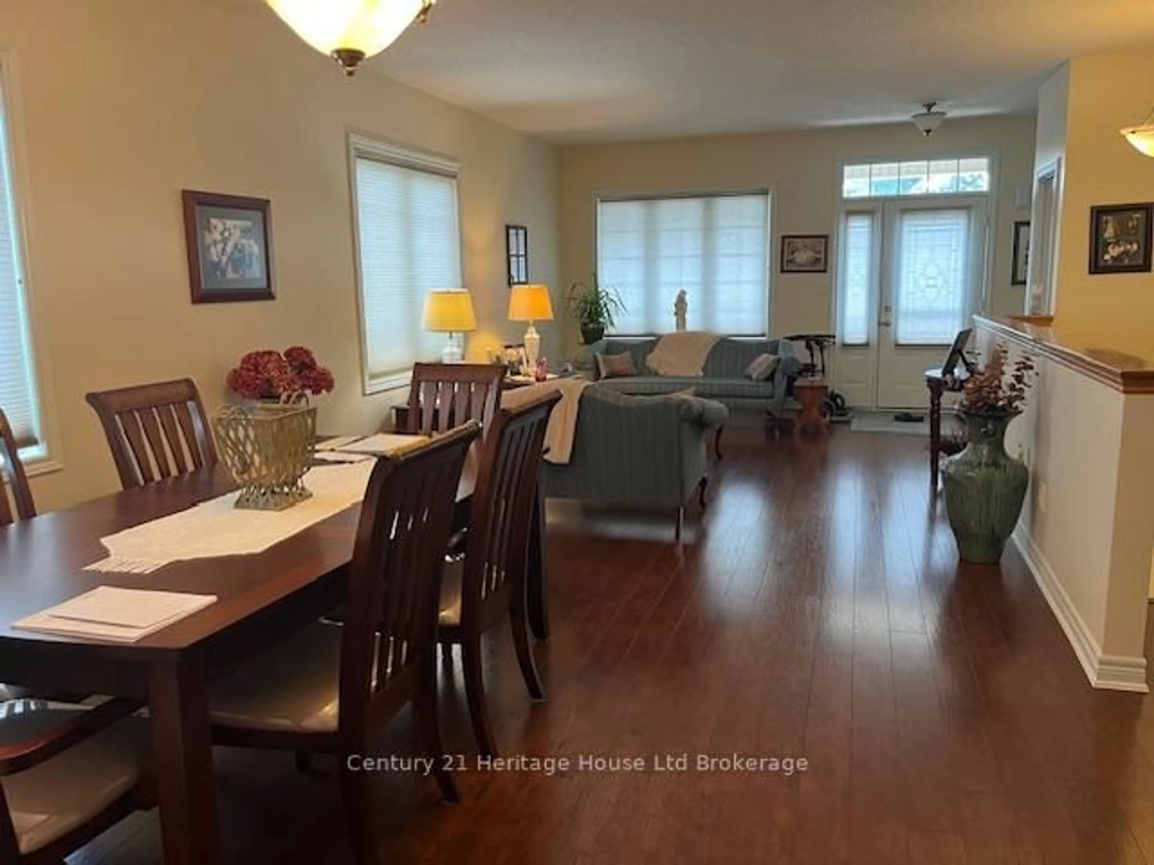 Dining room, wood/laminate floor for 21 Balazs Crt #1, Tillsonburg Ontario N4G 5W6