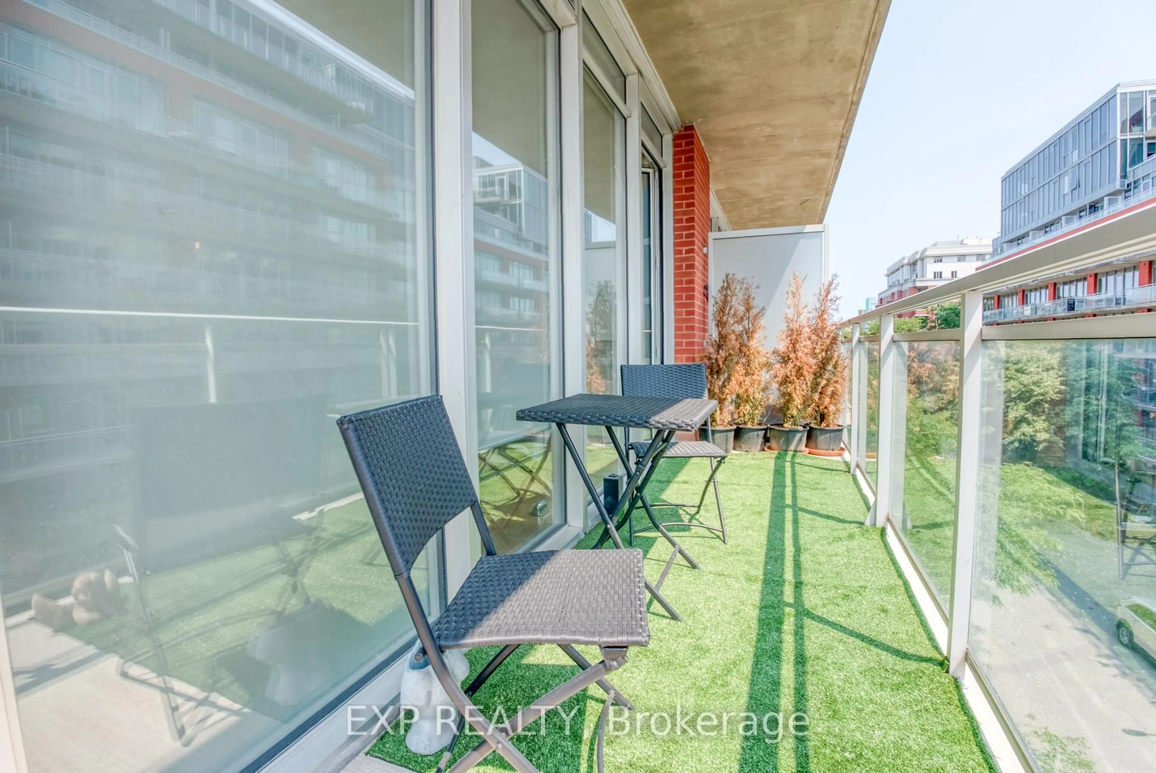 Balcony in the apartment, unknown for 354 Gladstone Ave #321, Ottawa Ontario K2P 0R4
