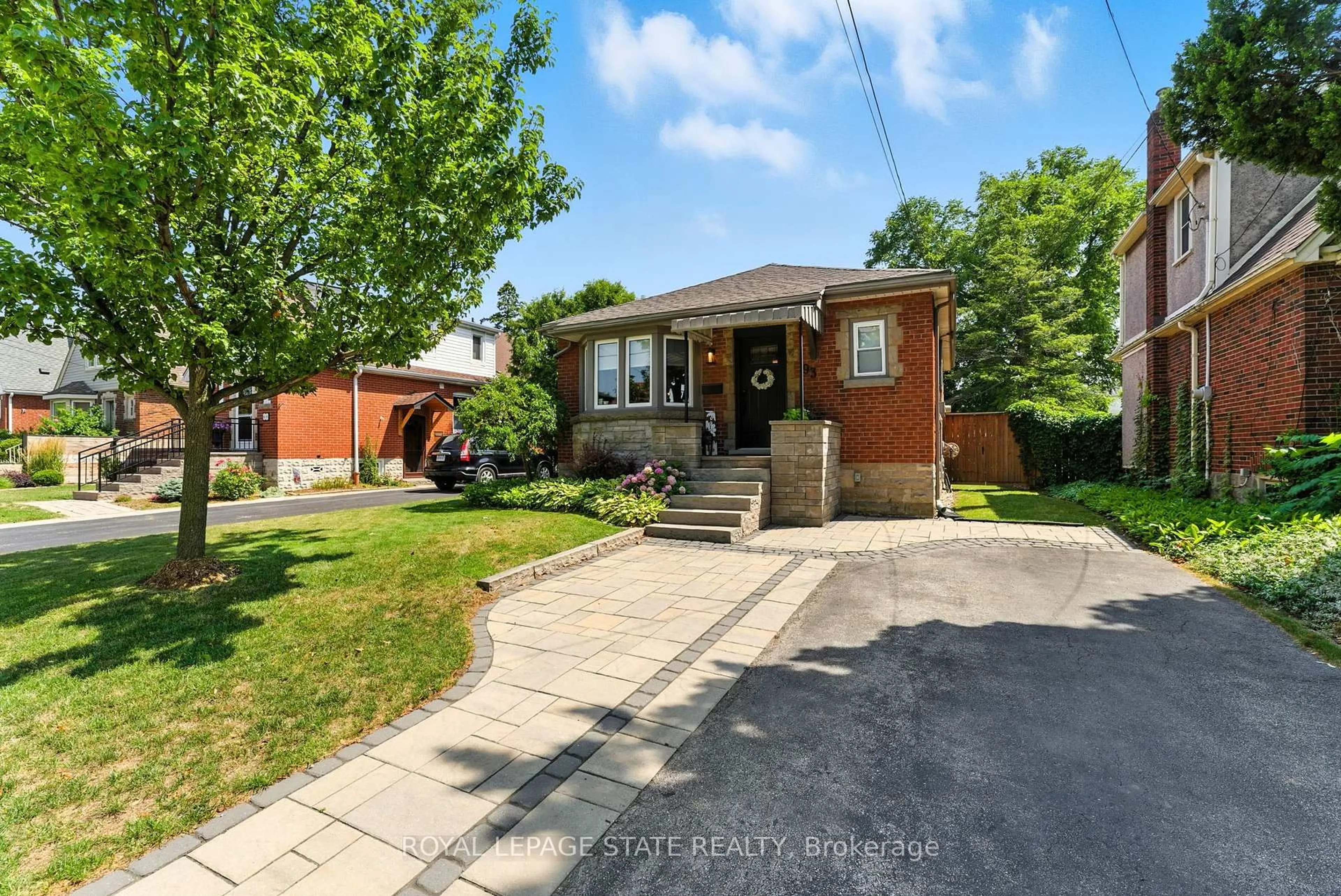 Home with brick exterior material, street for 93 Highcliffe Ave, Hamilton Ontario L9A 3L3
