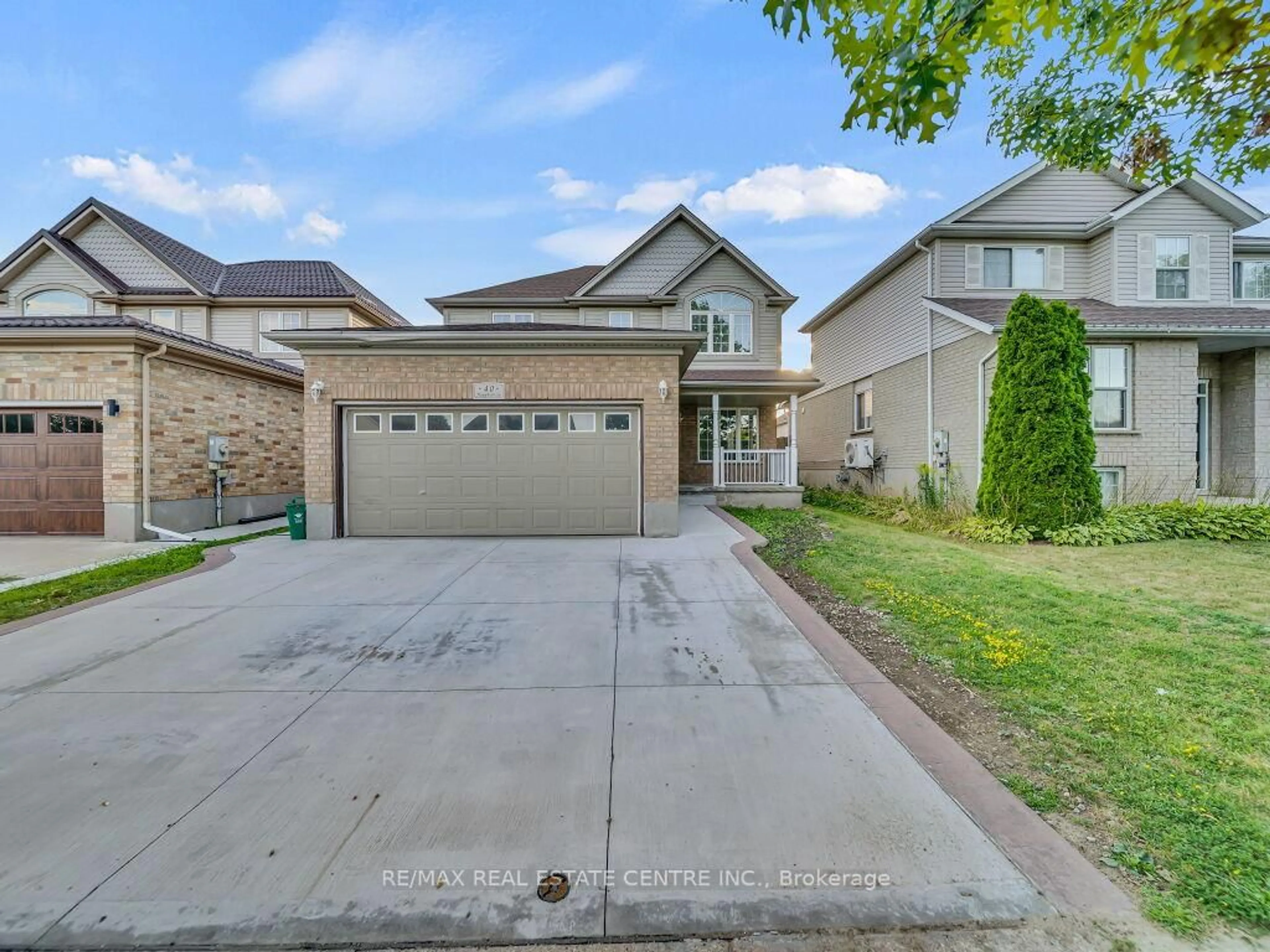 Unknown for 40 Houghton St, Cambridge Ontario N3C 4K7