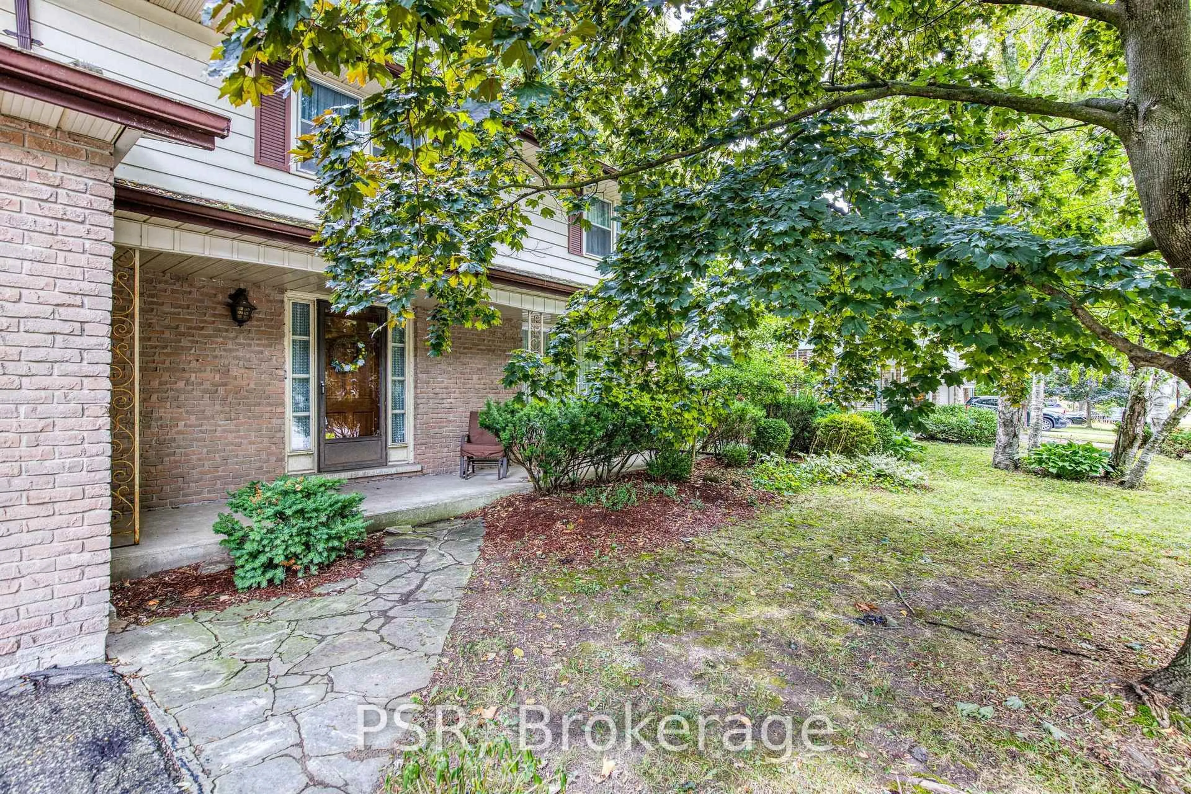 Home with brick exterior material, street for 139 Shuh Ave, Kitchener Ontario N2A 1H4