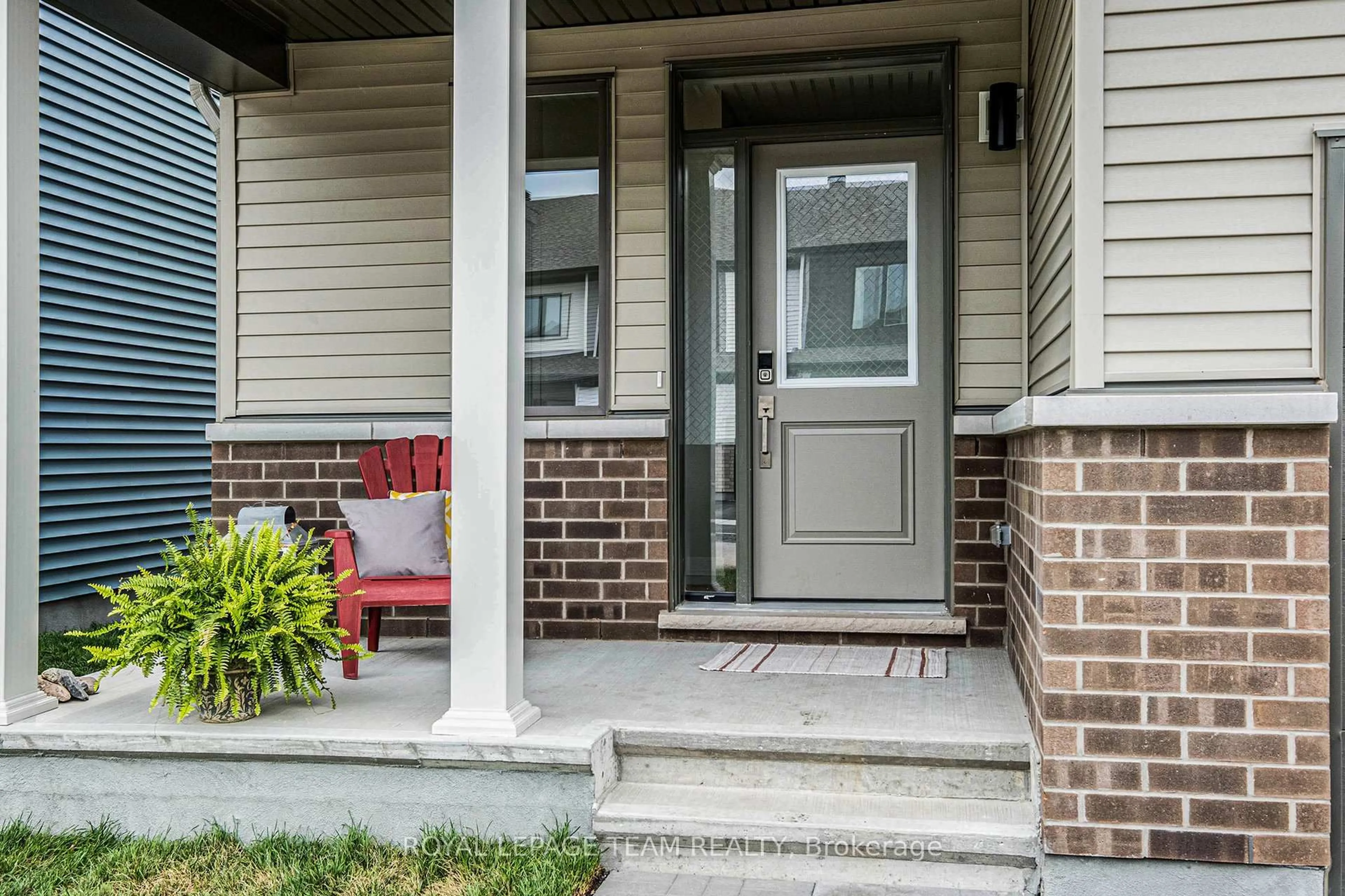 Indoor entryway for 149 Robert Perry St, North Grenville Ontario K0G 1J0