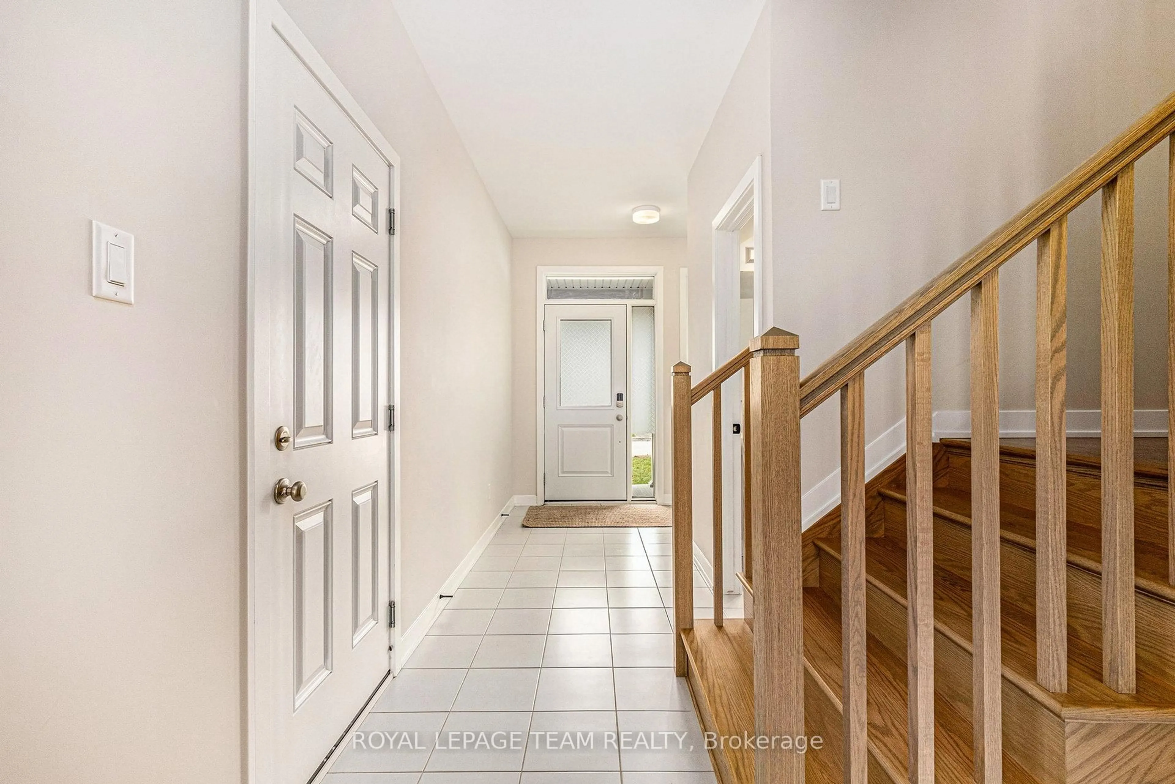 Indoor entryway for 149 Robert Perry St, North Grenville Ontario K0G 1J0