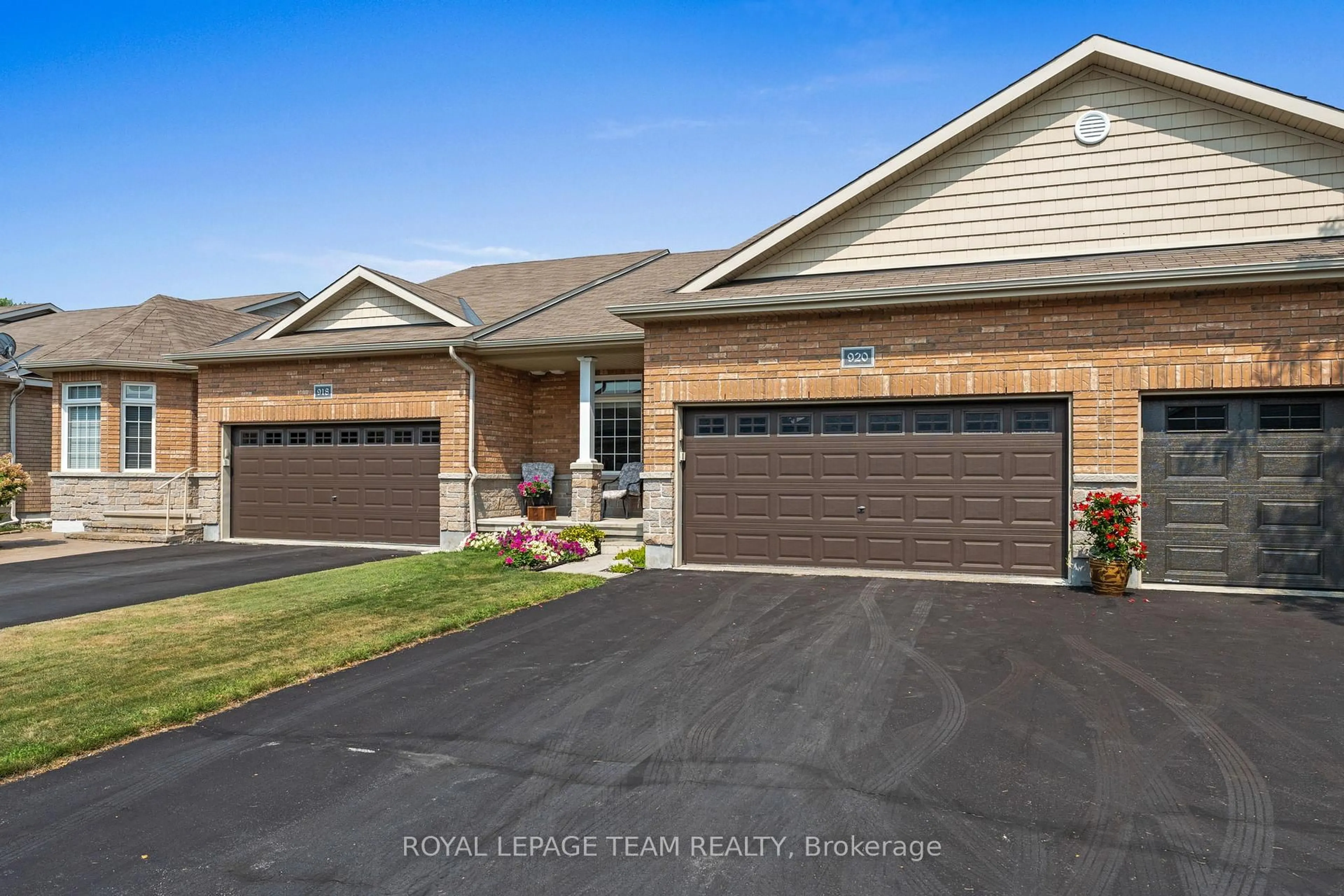 Home with brick exterior material, street for 920 Burwash Landing Bay, Kanata Ontario K2W 0C8