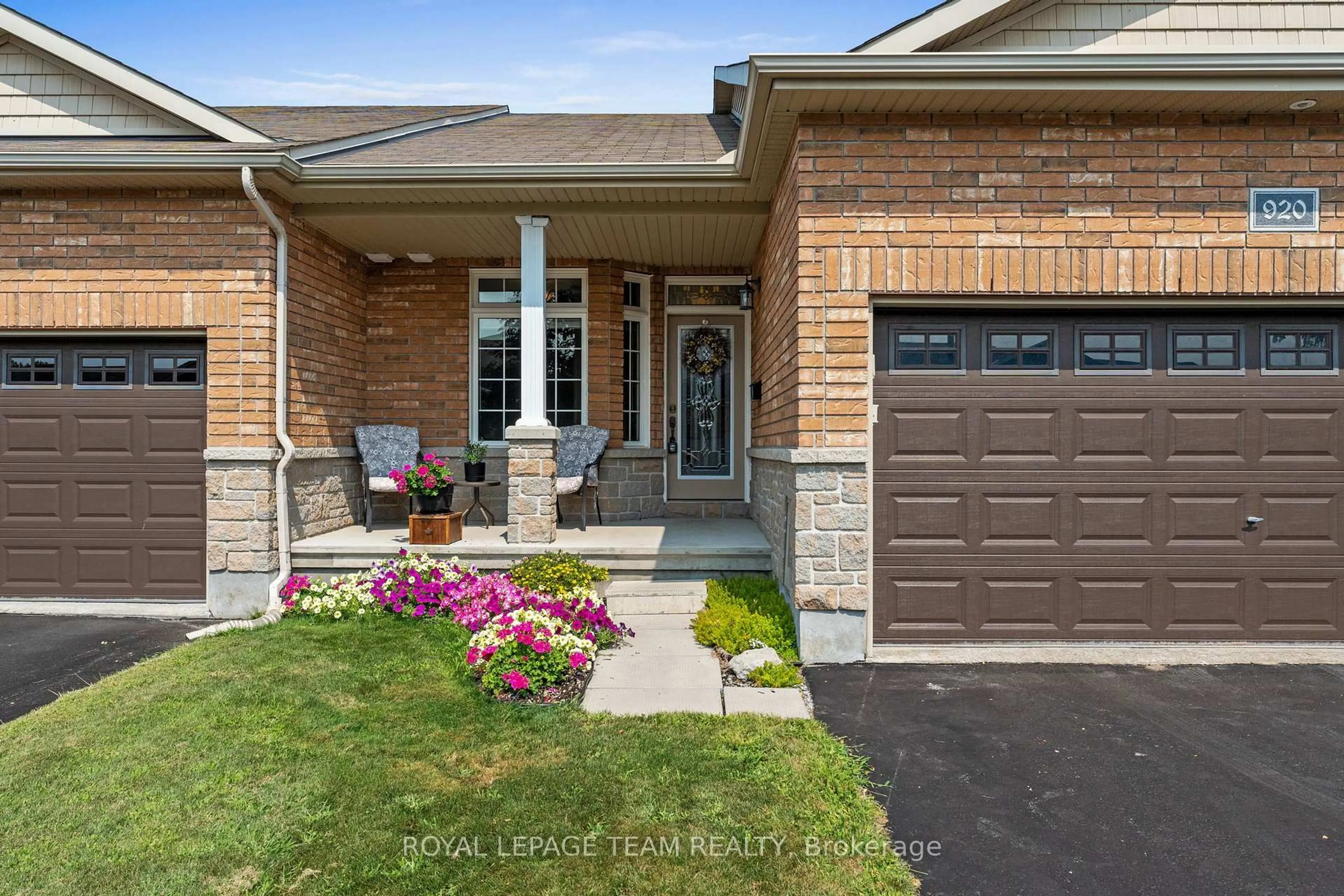 Home with brick exterior material, street for 920 Burwash Landing Bay, Kanata Ontario K2W 0C8