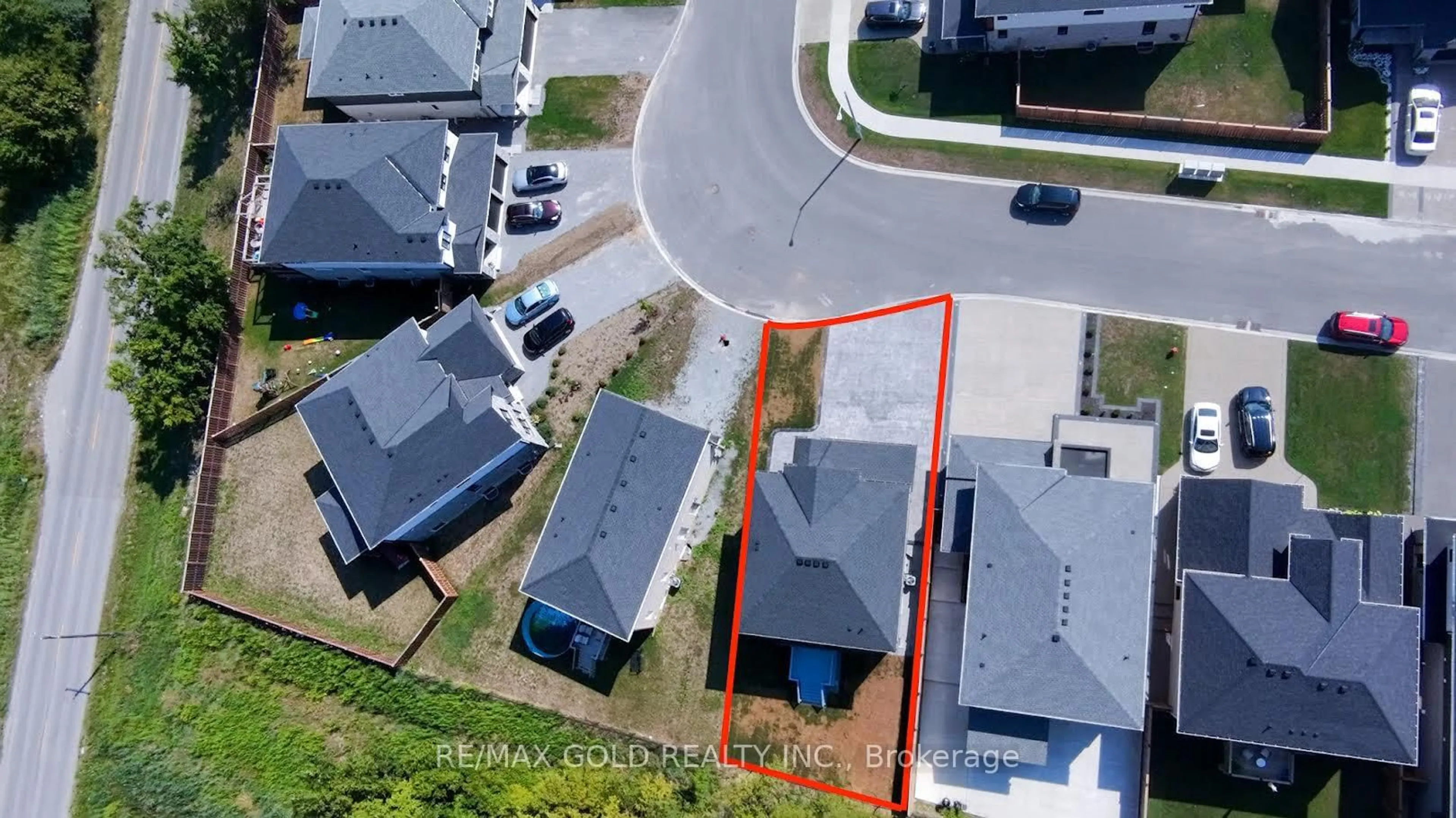 A pic from outside/outdoor area/front of a property/back of a property/a pic from drone, street for 7395 Sherrilee Cres, Niagara Falls Ontario L2H 3T4