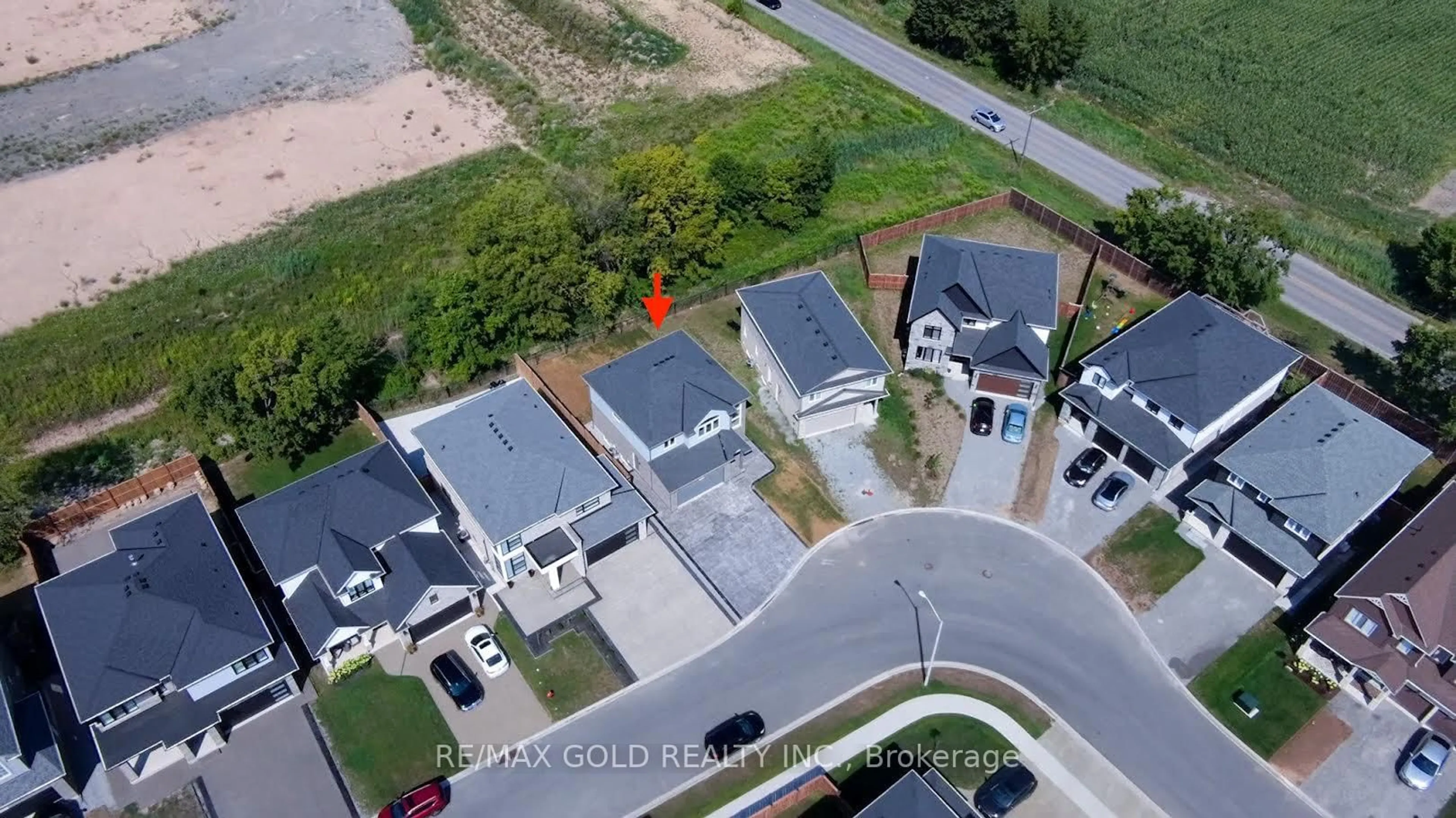 A pic from outside/outdoor area/front of a property/back of a property/a pic from drone, street for 7395 Sherrilee Cres, Niagara Falls Ontario L2H 3T4