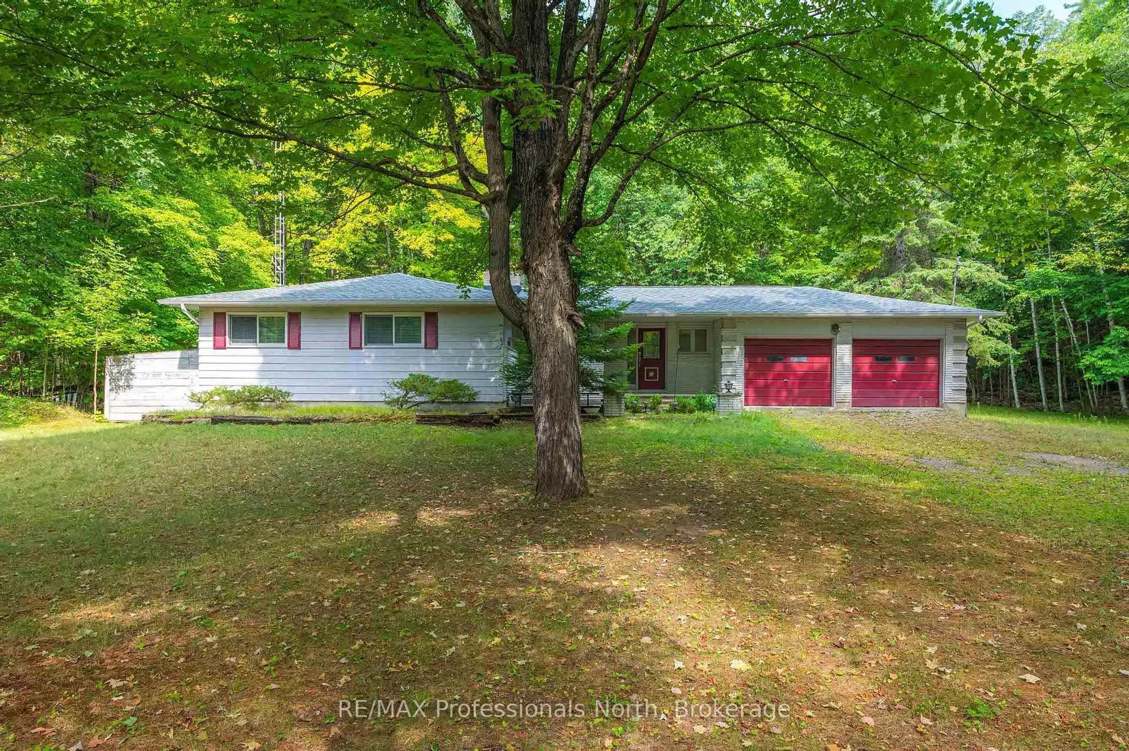 A pic from outside/outdoor area/front of a property/back of a property/a pic from drone, unknown for 2499 Kennisis Lake Rd, Dysart et al Ontario K0M 1S0