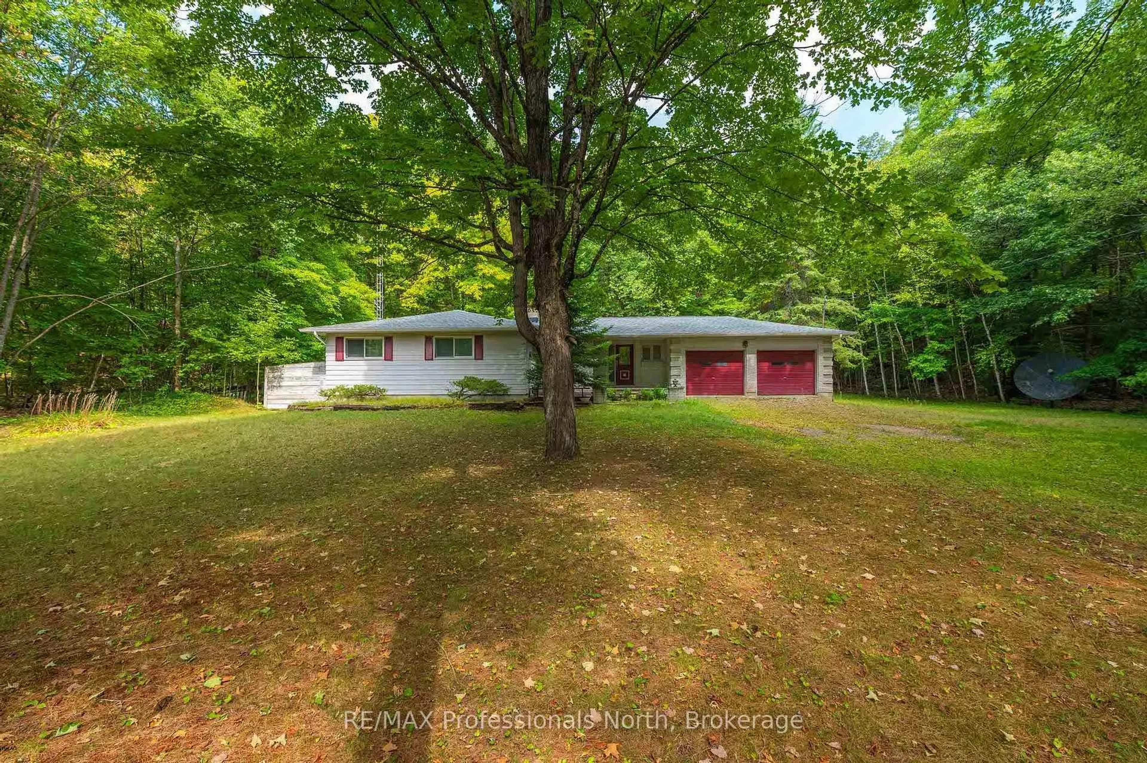 A pic from outside/outdoor area/front of a property/back of a property/a pic from drone, unknown for 2499 Kennisis Lake Rd, Dysart et al Ontario K0M 1S0