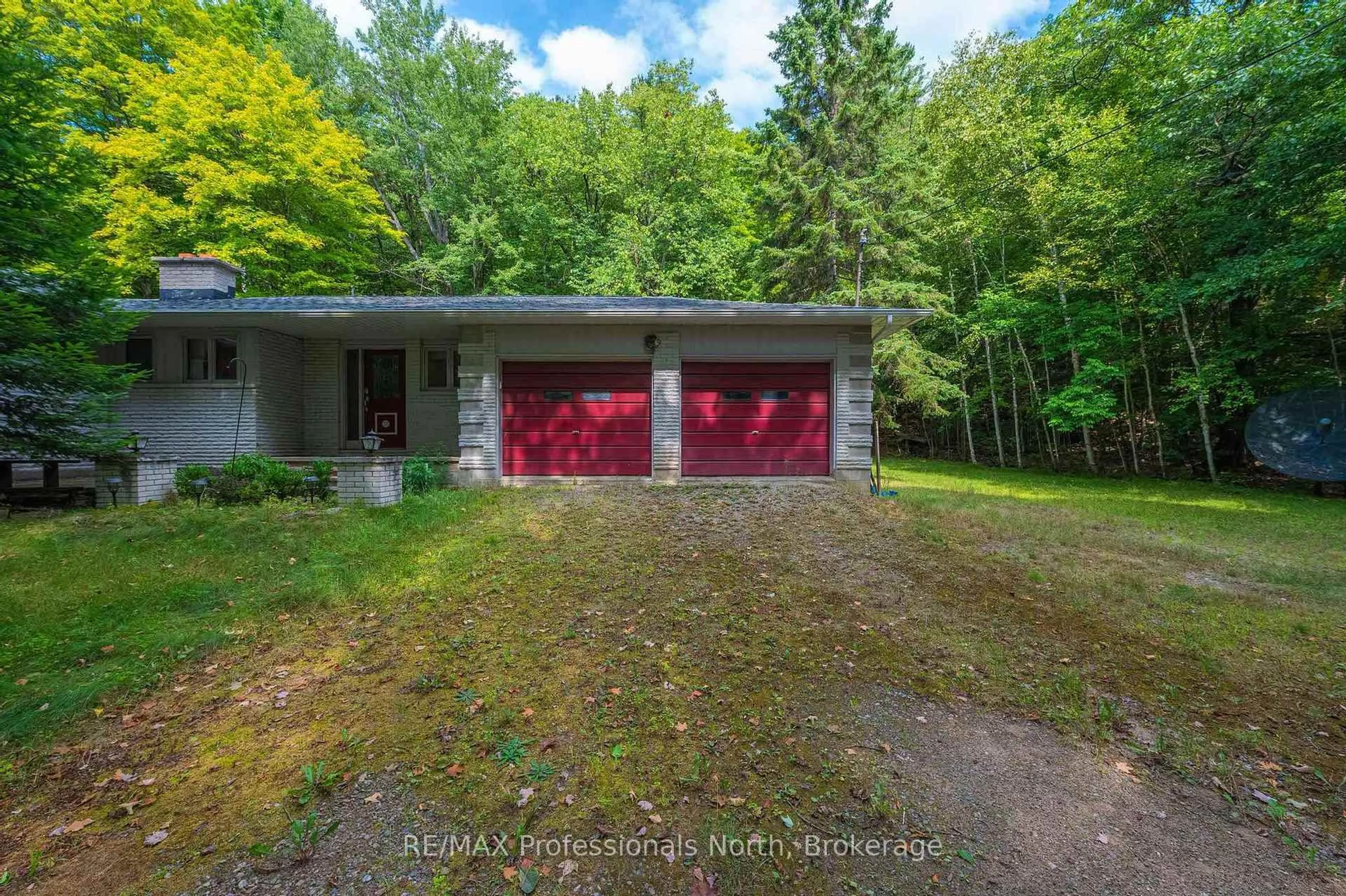 A pic from outside/outdoor area/front of a property/back of a property/a pic from drone, unknown for 2499 Kennisis Lake Rd, Dysart et al Ontario K0M 1S0