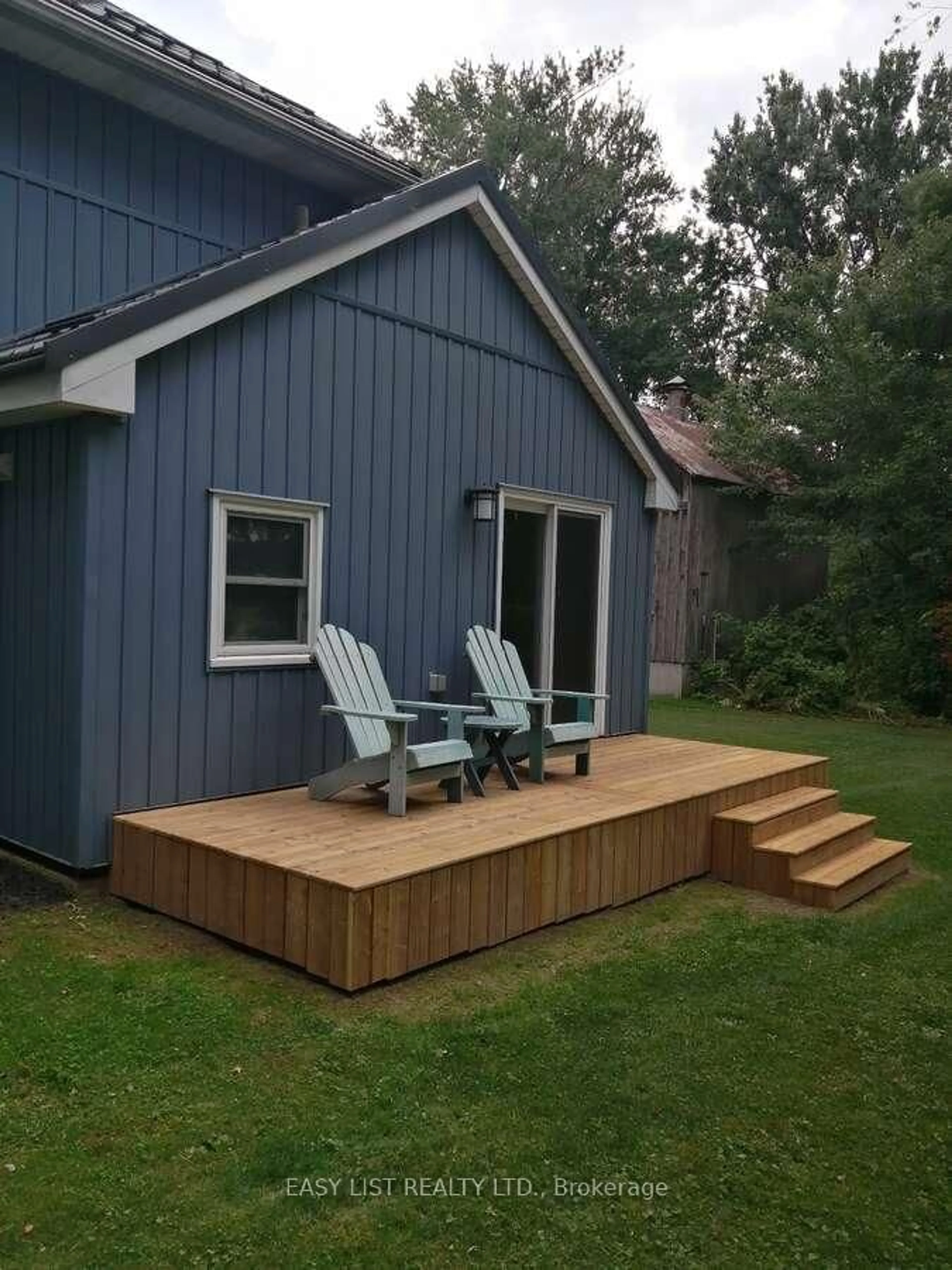 Patio, unknown for 2557 Rd 149 RR1, Perth South Ontario N4X 1C4