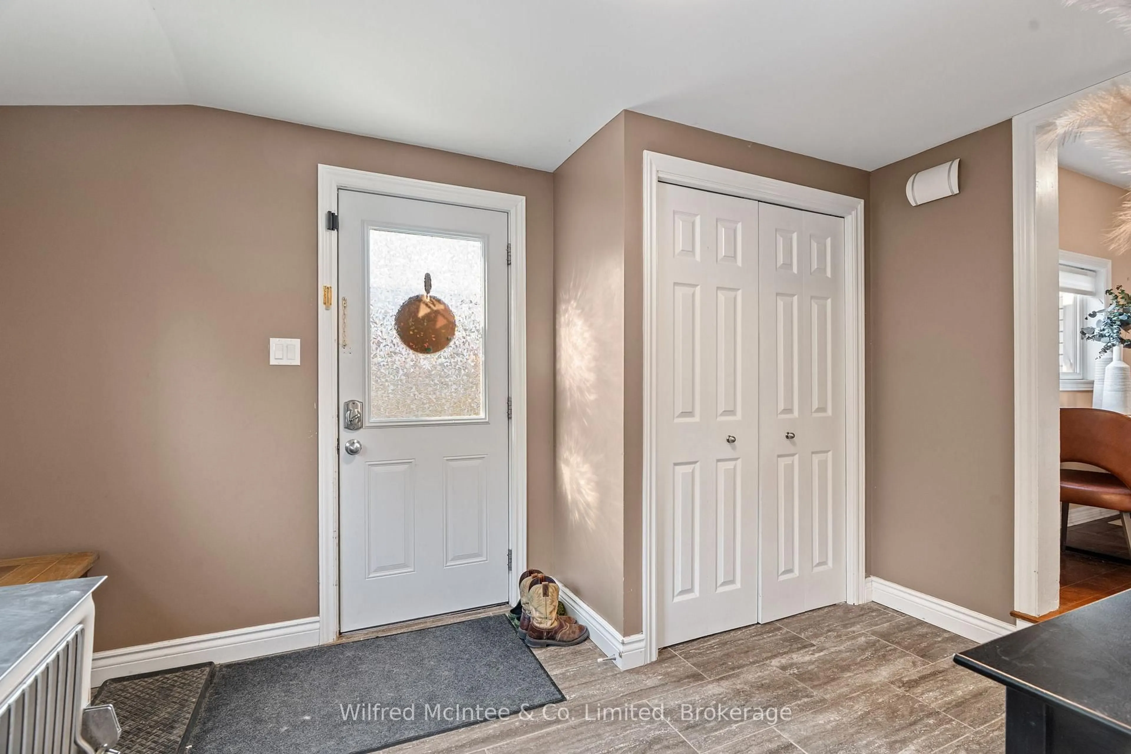 Indoor entryway for 236 Andrew St, South Huron Ontario N0M 1S1