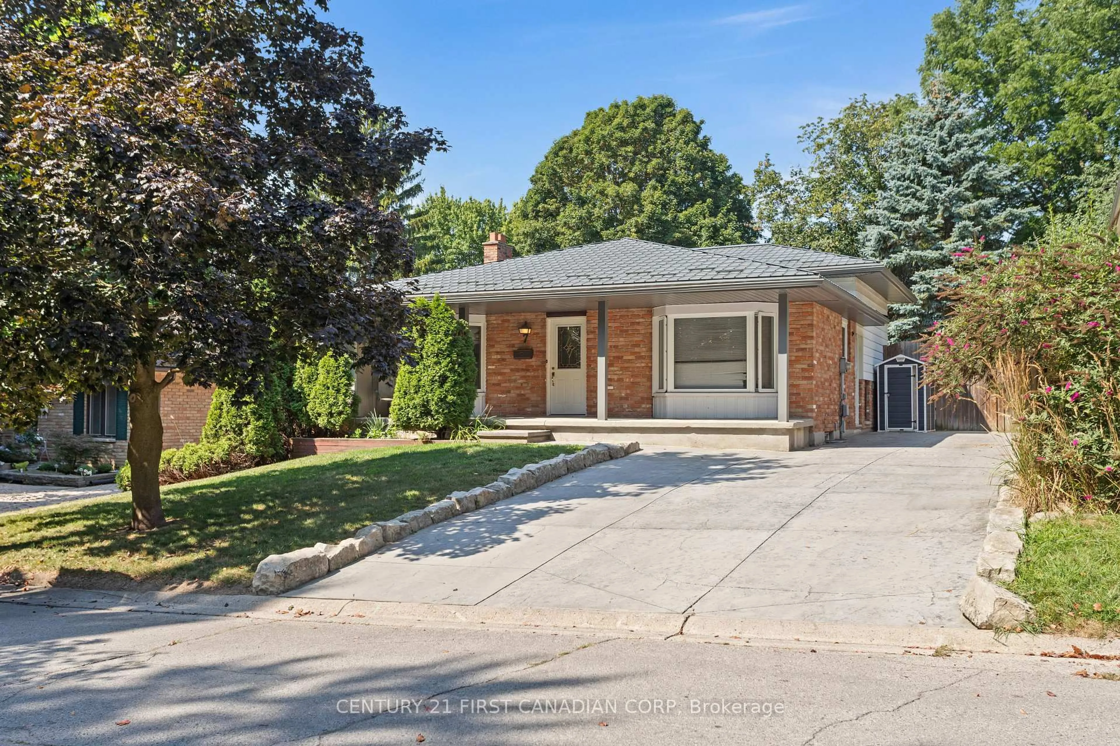 Home with brick exterior material, street for 7 Rollscourt Gdns, London North Ontario N6G 1L9