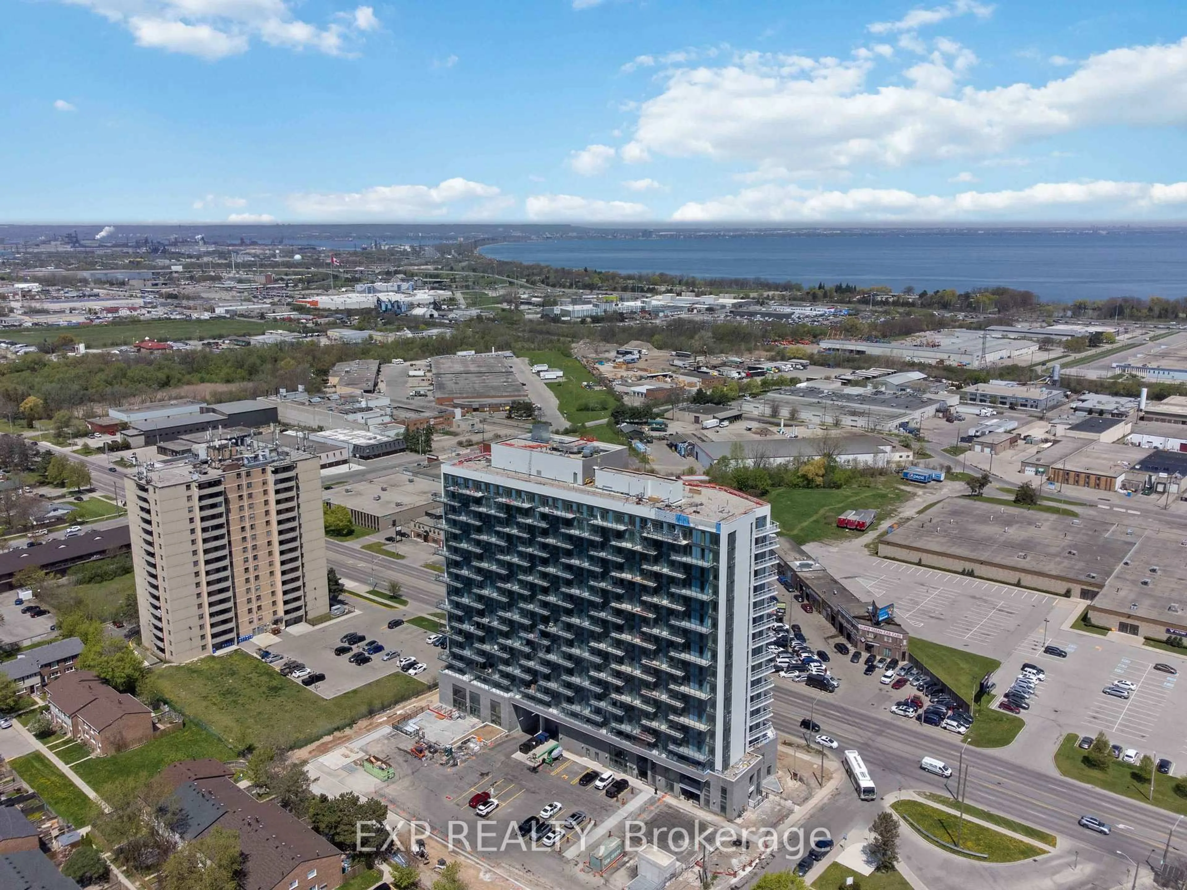 A pic from outside/outdoor area/front of a property/back of a property/a pic from drone, unknown for 2782 Barton St St, Hamilton Ontario L8E 0L3