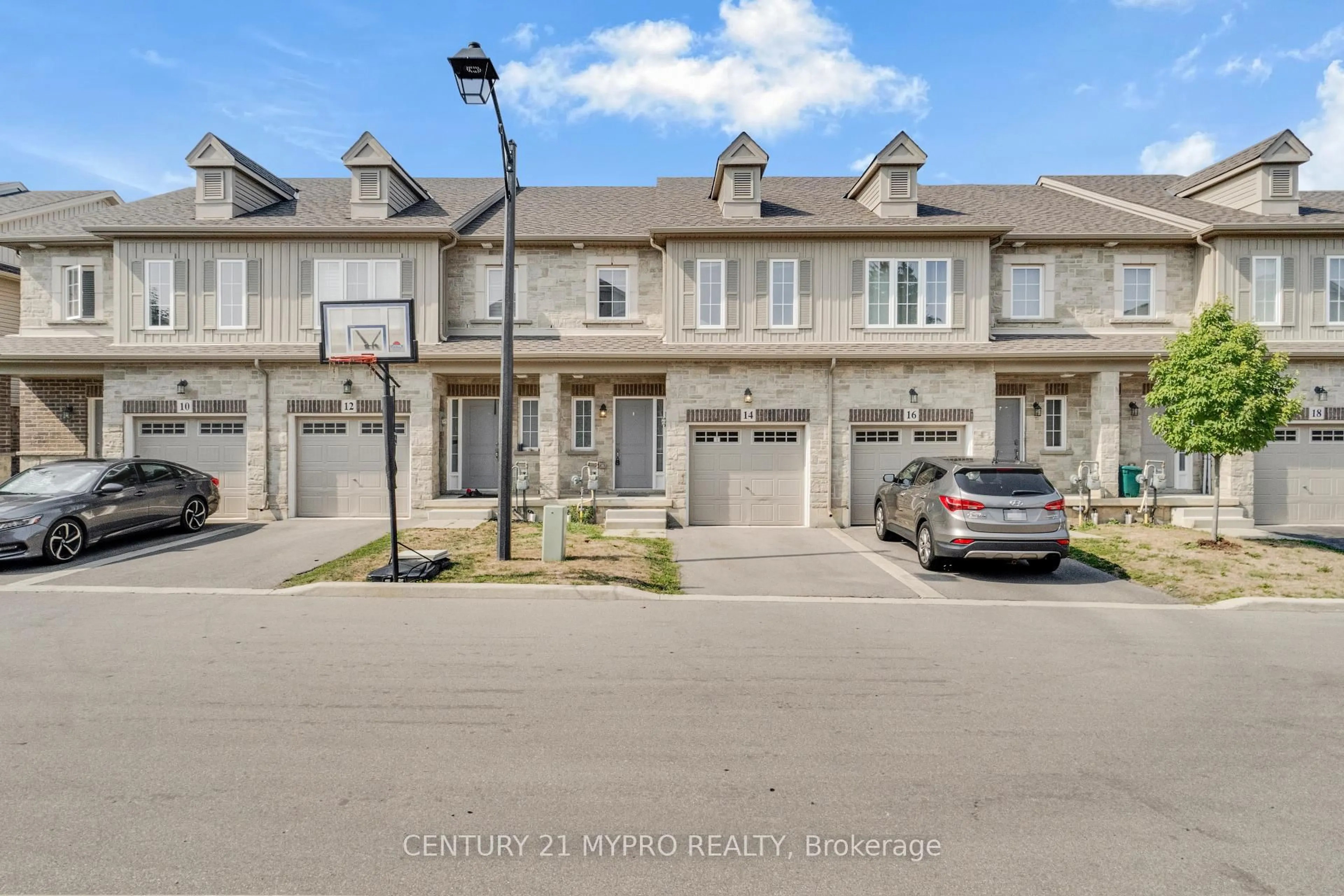 A pic from outside/outdoor area/front of a property/back of a property/a pic from drone, street for 14 Dayman Dr, Hamilton Ontario L9K 0J9