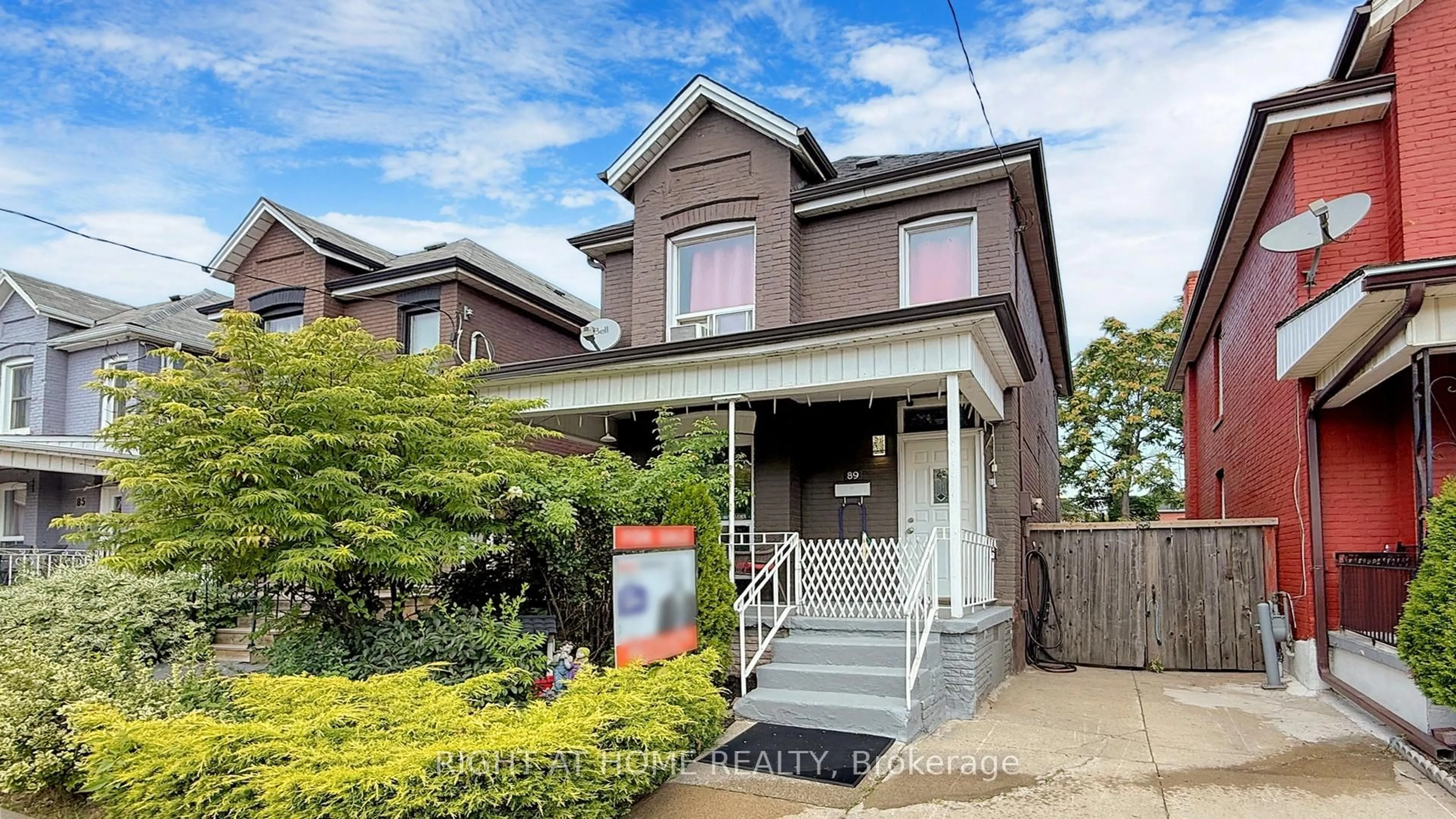 Home with brick exterior material, street for 89 Keith St, Hamilton Ontario L8L 3S5