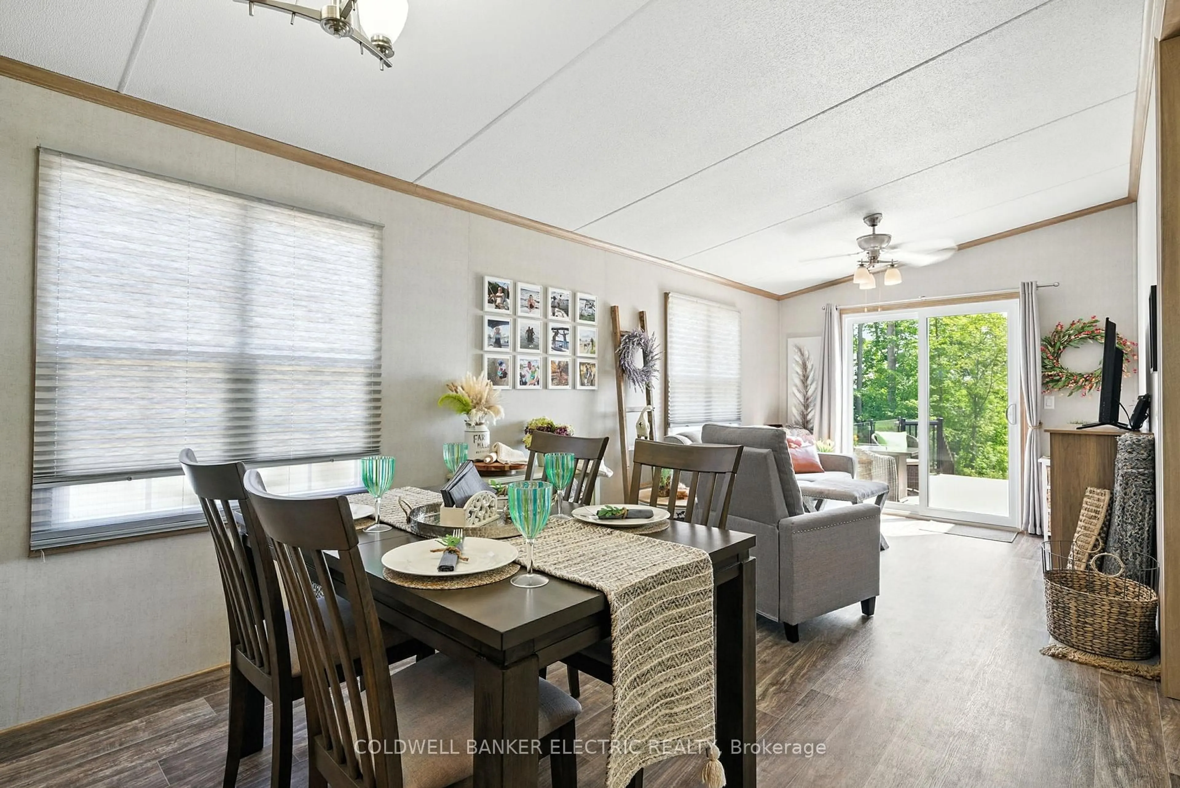 Dining room, wood/laminate floor for 1235 Villiers Line #2GLNAB, Otonabee-South Monaghan Ontario K0L 2G0