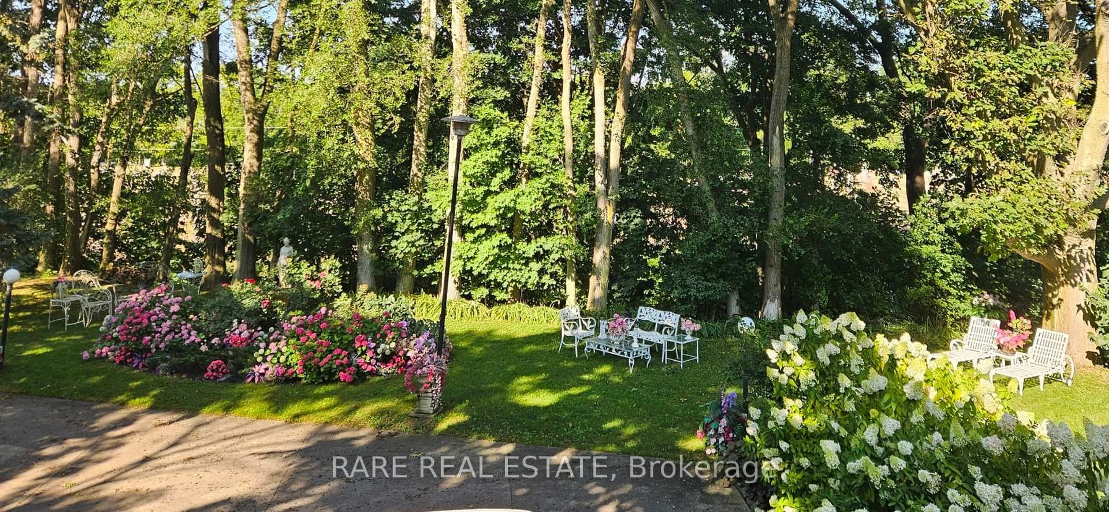 A pic from outside/outdoor area/front of a property/back of a property/a pic from drone, water/lake/river/ocean view for 735 Lakeshore Rd, Port Colborne Ontario L3K 5V3
