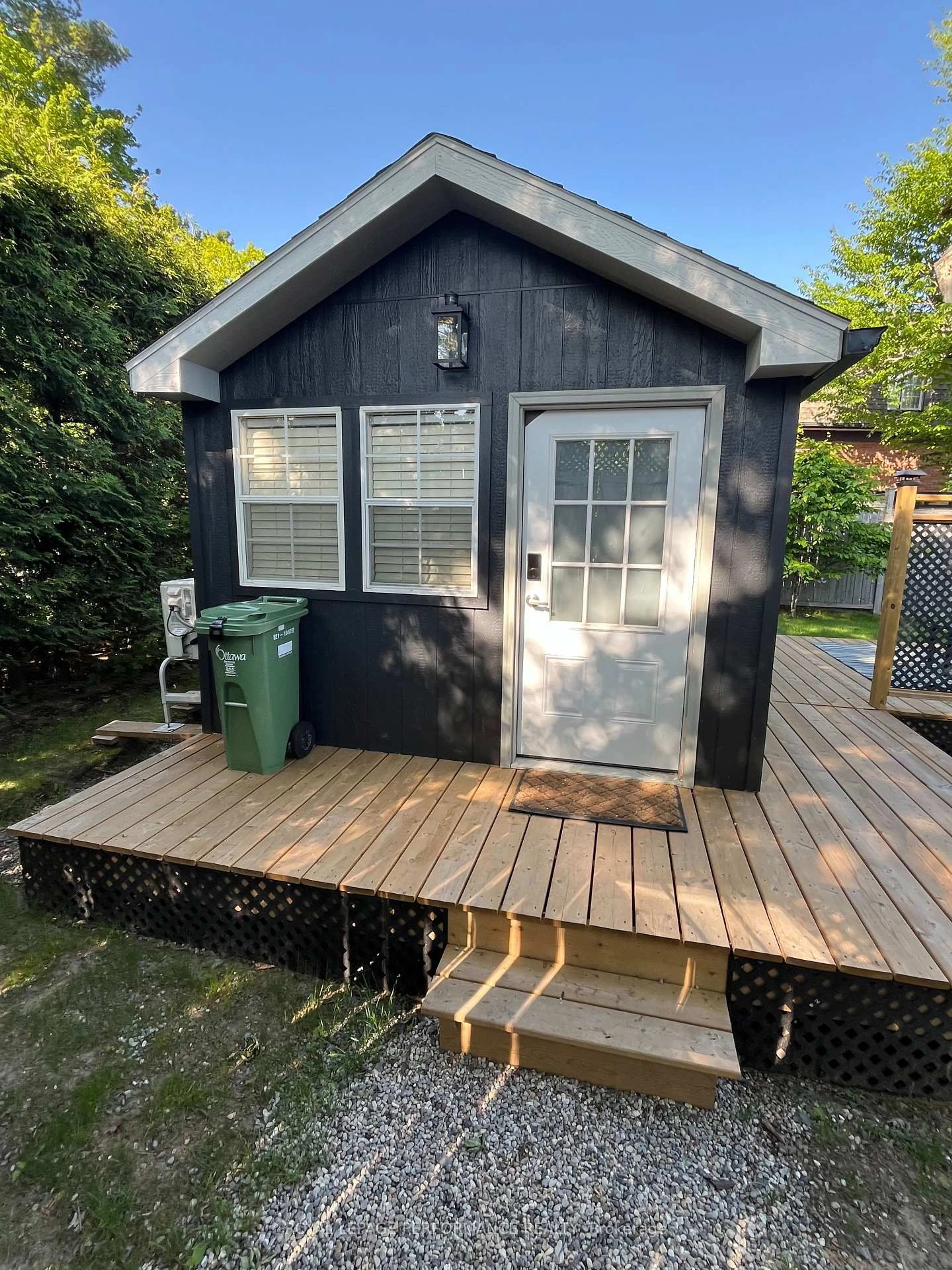 Shed for 14 Riverbrook Rd, Ottawa Ontario K2H 7W6