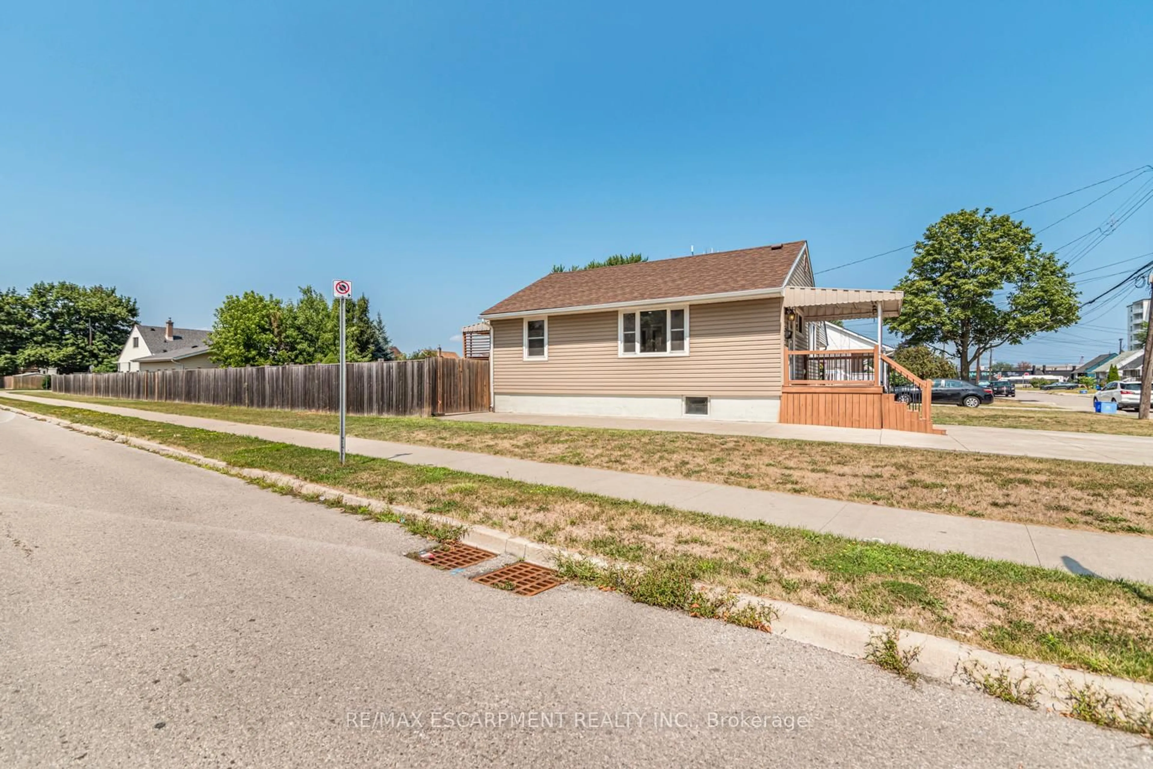 Unknown for 237 Adair Ave, Hamilton Ontario L8H 6B3