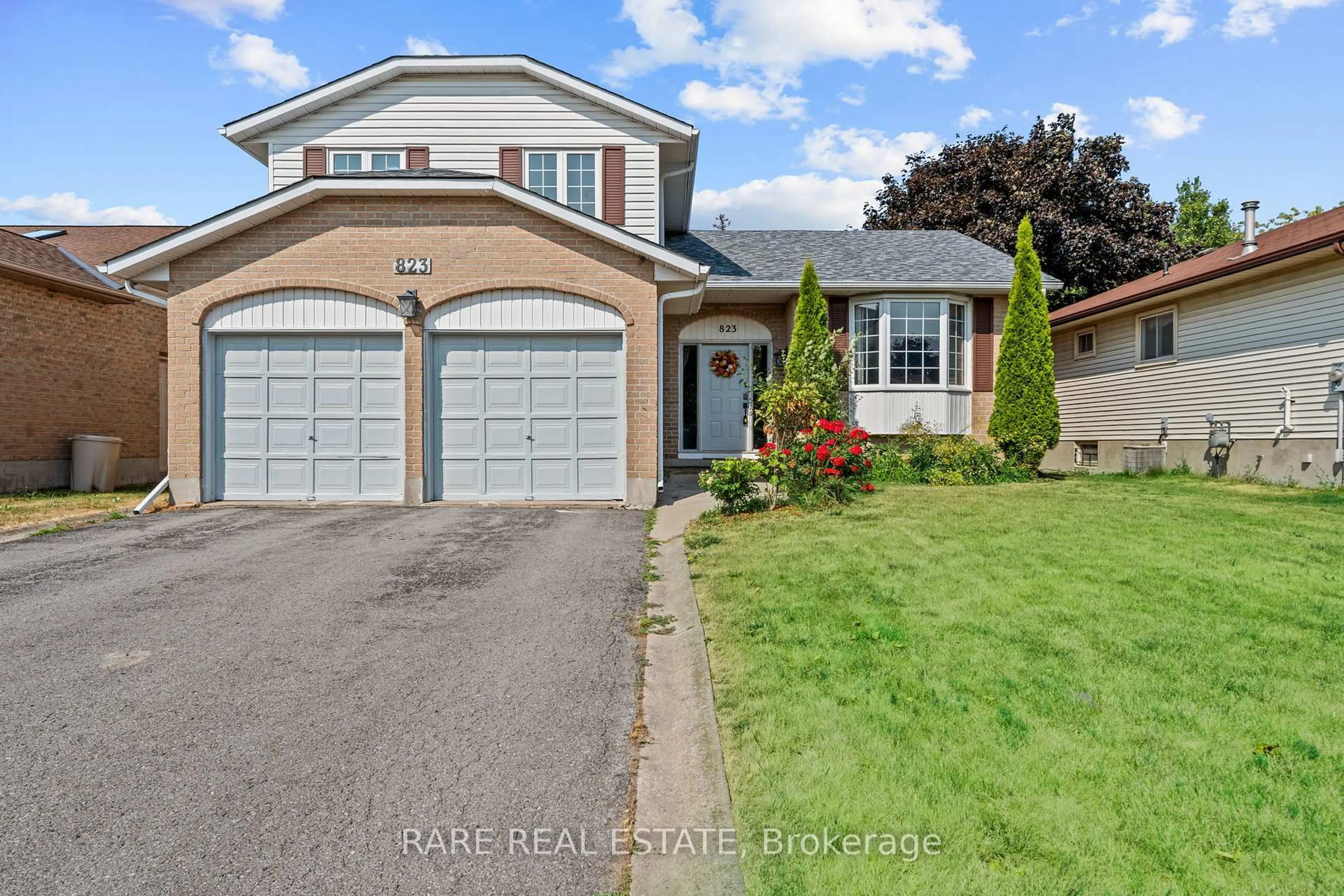 Home with vinyl exterior material, street for 823 Brandy Crt, Kingston Ontario K7M 8J7