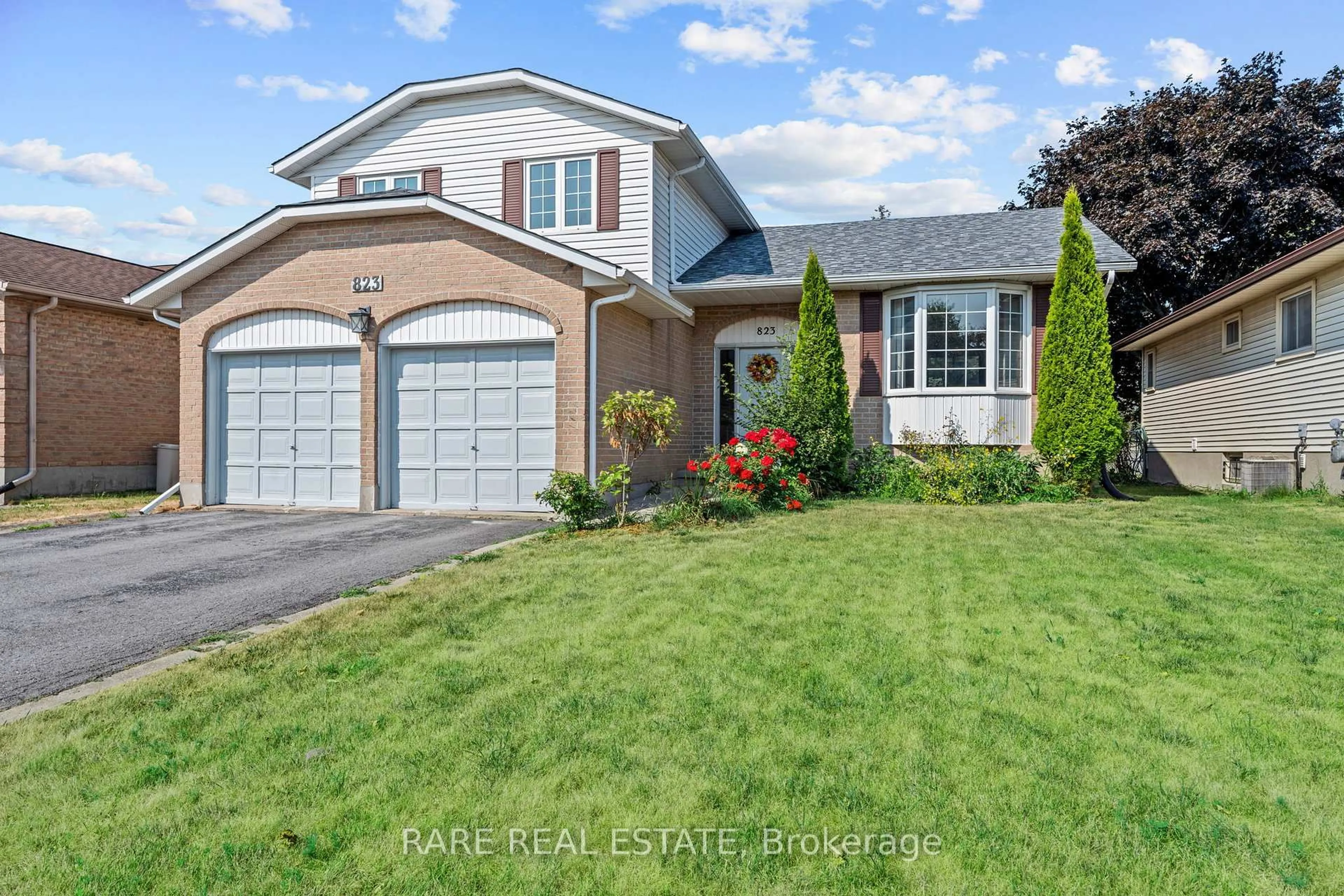Home with vinyl exterior material, street for 823 Brandy Crt, Kingston Ontario K7M 8J7