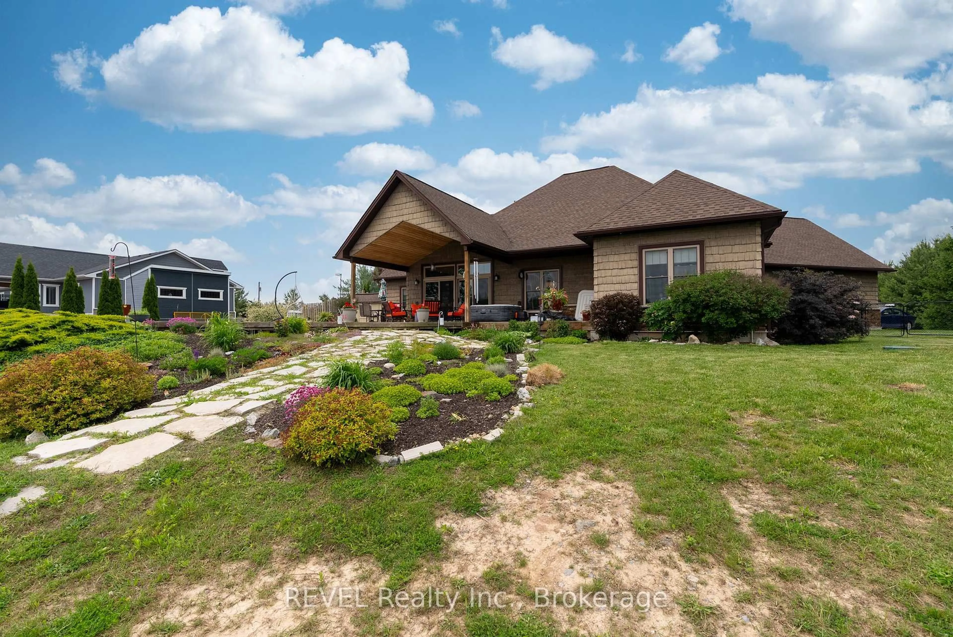 A pic from outside/outdoor area/front of a property/back of a property/a pic from drone, water/lake/river/ocean view for 10149 Cement Rd, Wainfleet Ontario L3K 5V4