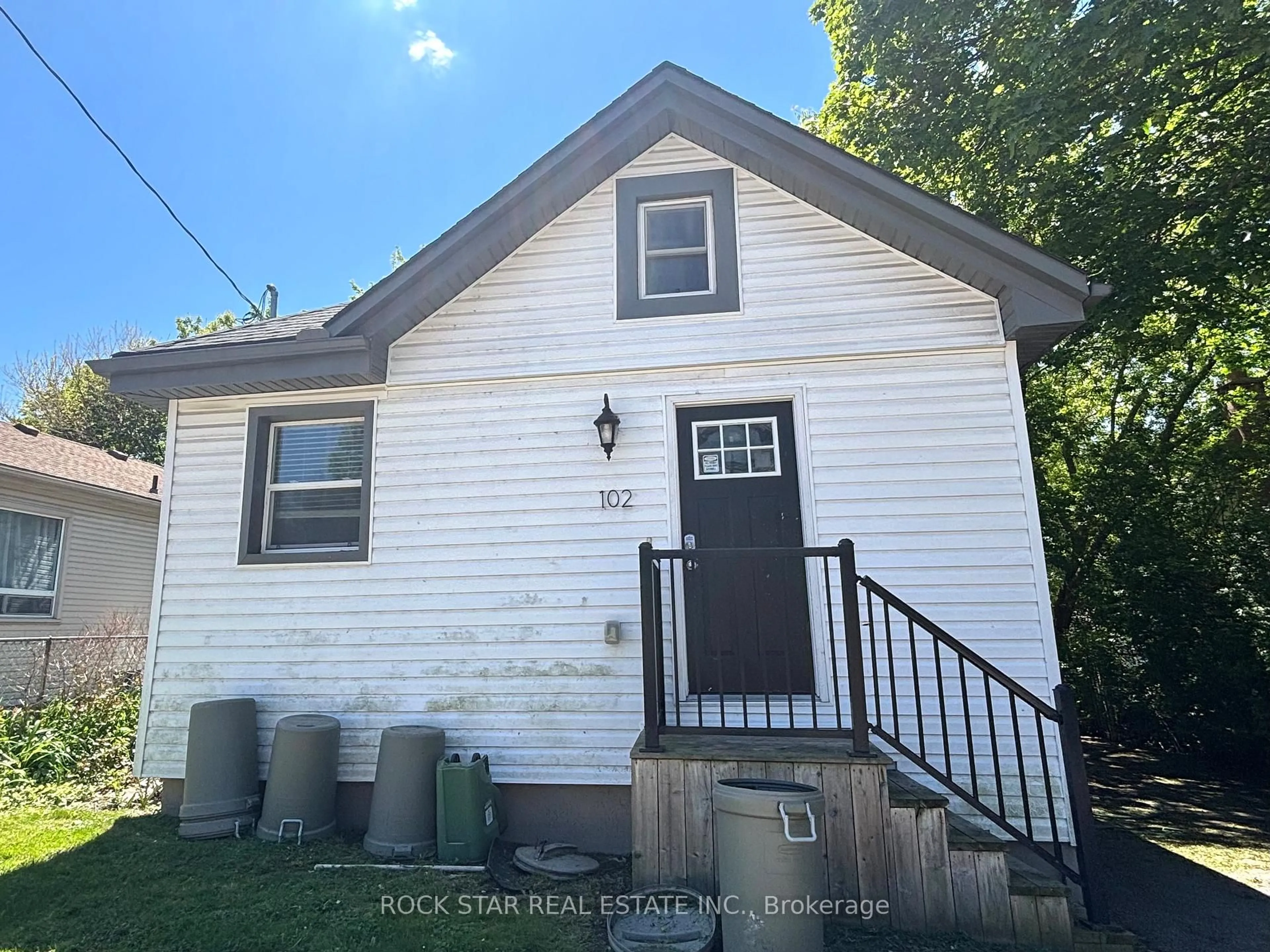 Unknown for 102 EMPRESS Ave, London North Ontario N6H 1M9