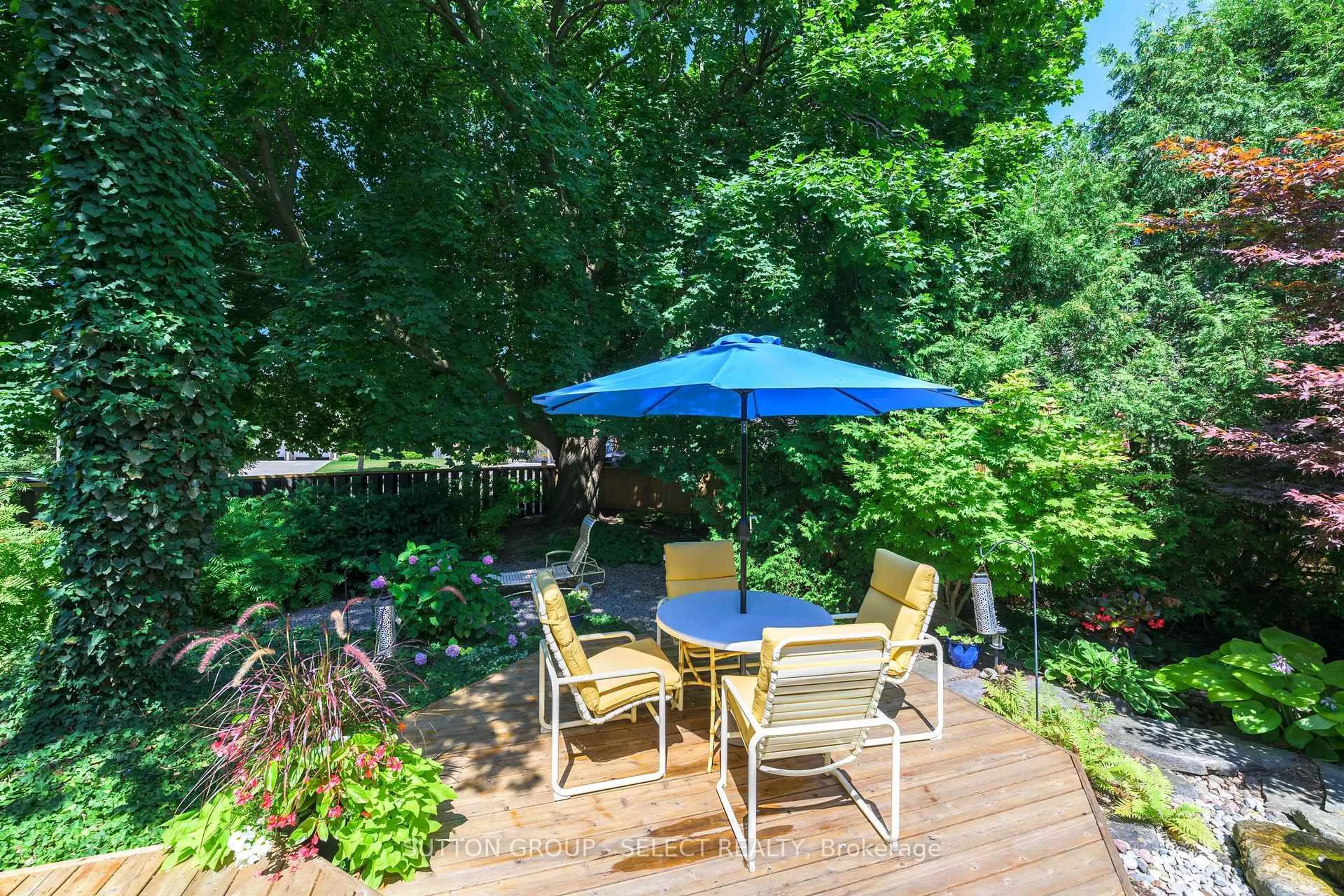 Patio, water/lake/river/ocean view for 19 Spencer Cres, London North Ontario N5X 2K7