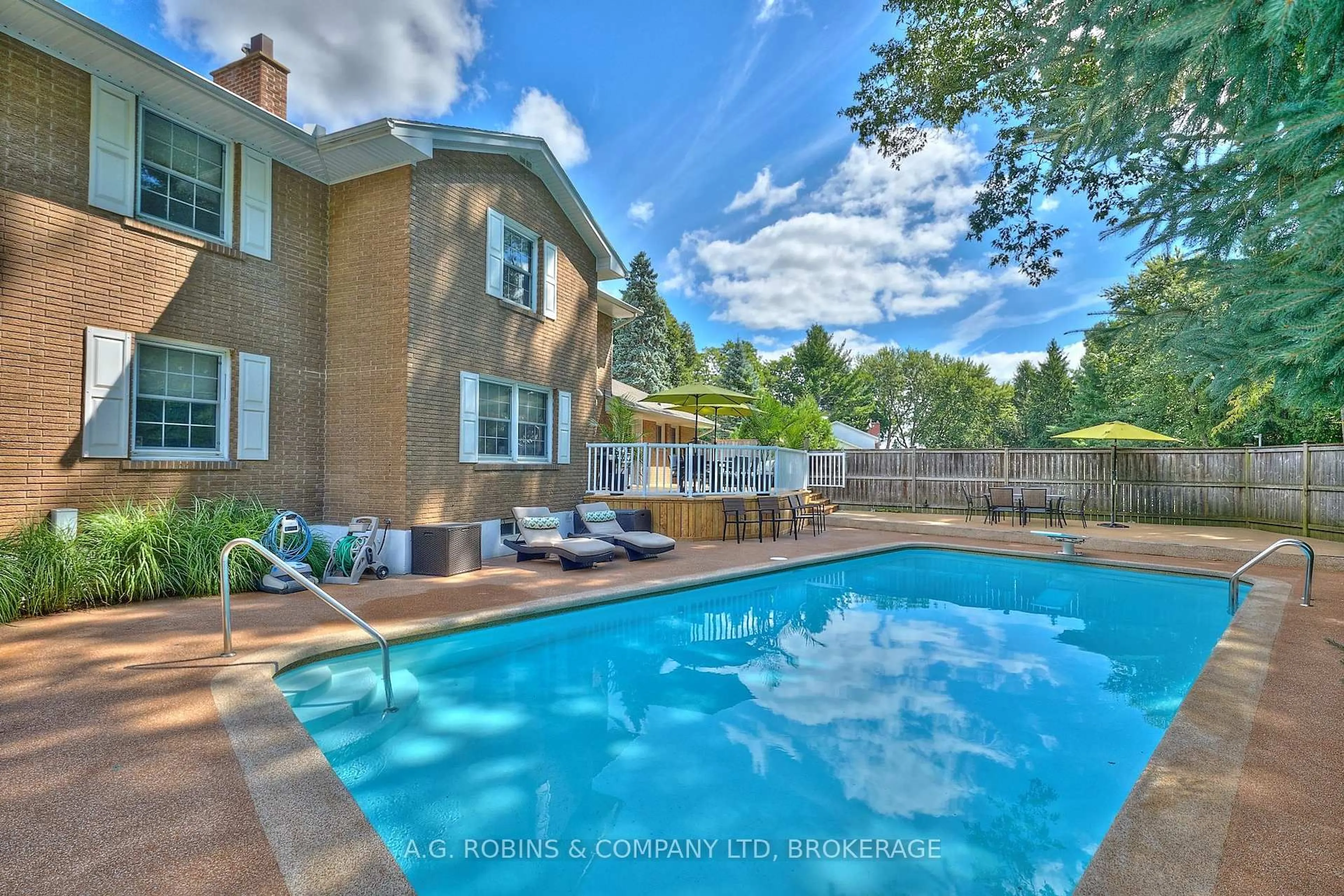 Pool for 9 Terrace Heights Crt, Pelham Ontario L0S 1E0