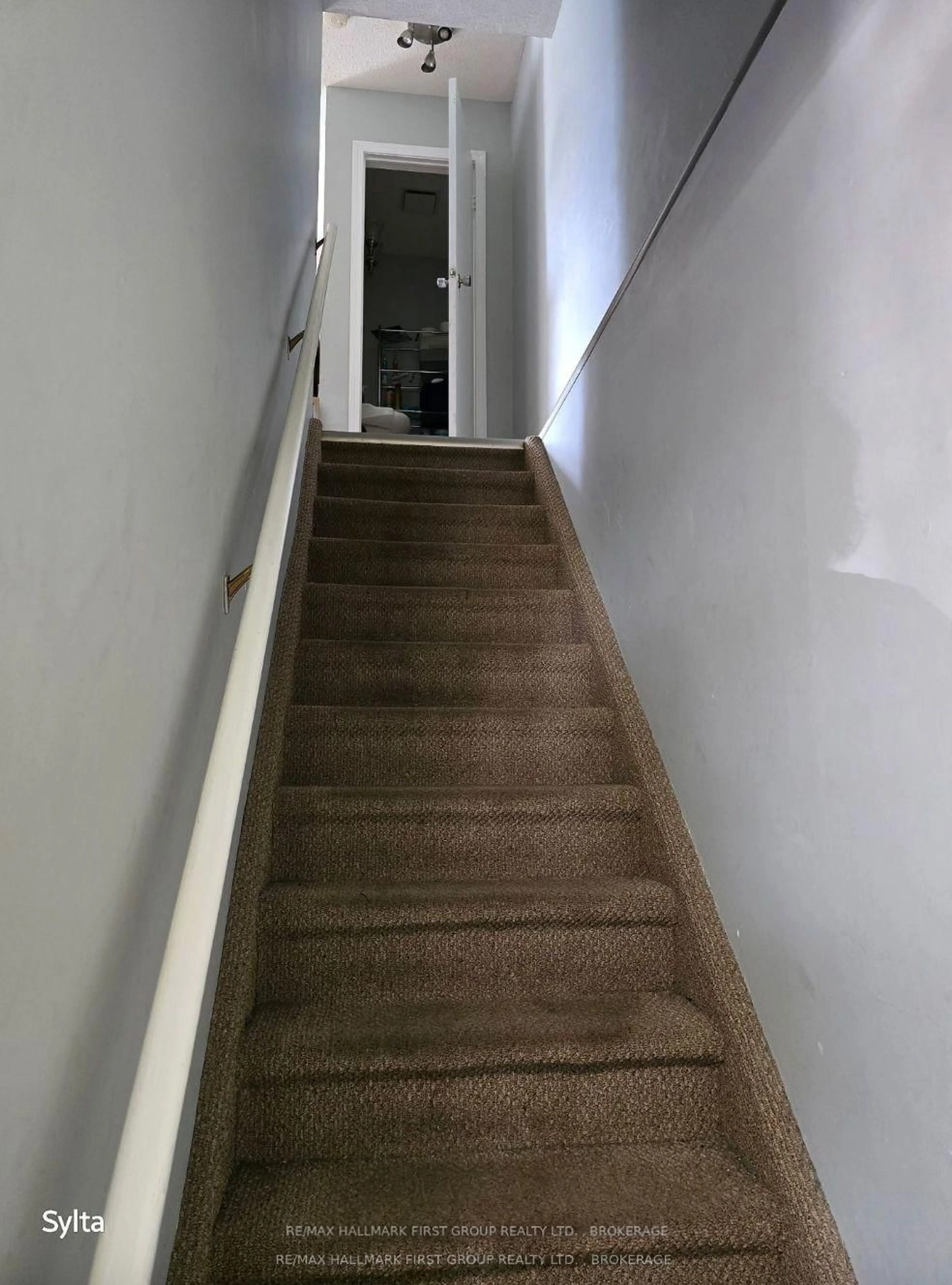 Stairs for 1098 Craig Lane #152, Kingston Ontario K7M 7R9