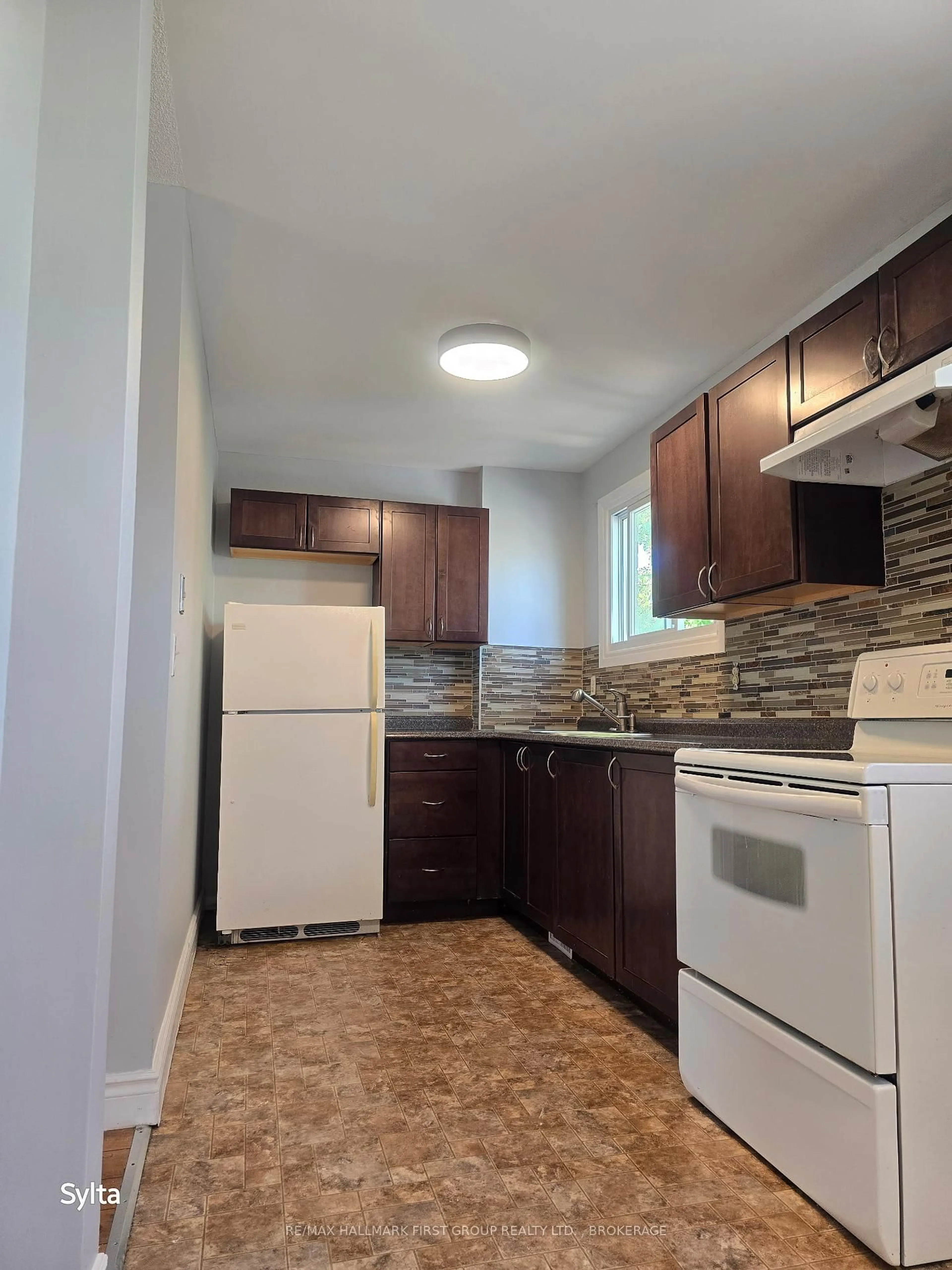 Standard kitchen, unknown for 1098 Craig Lane #152, Kingston Ontario K7M 7R9