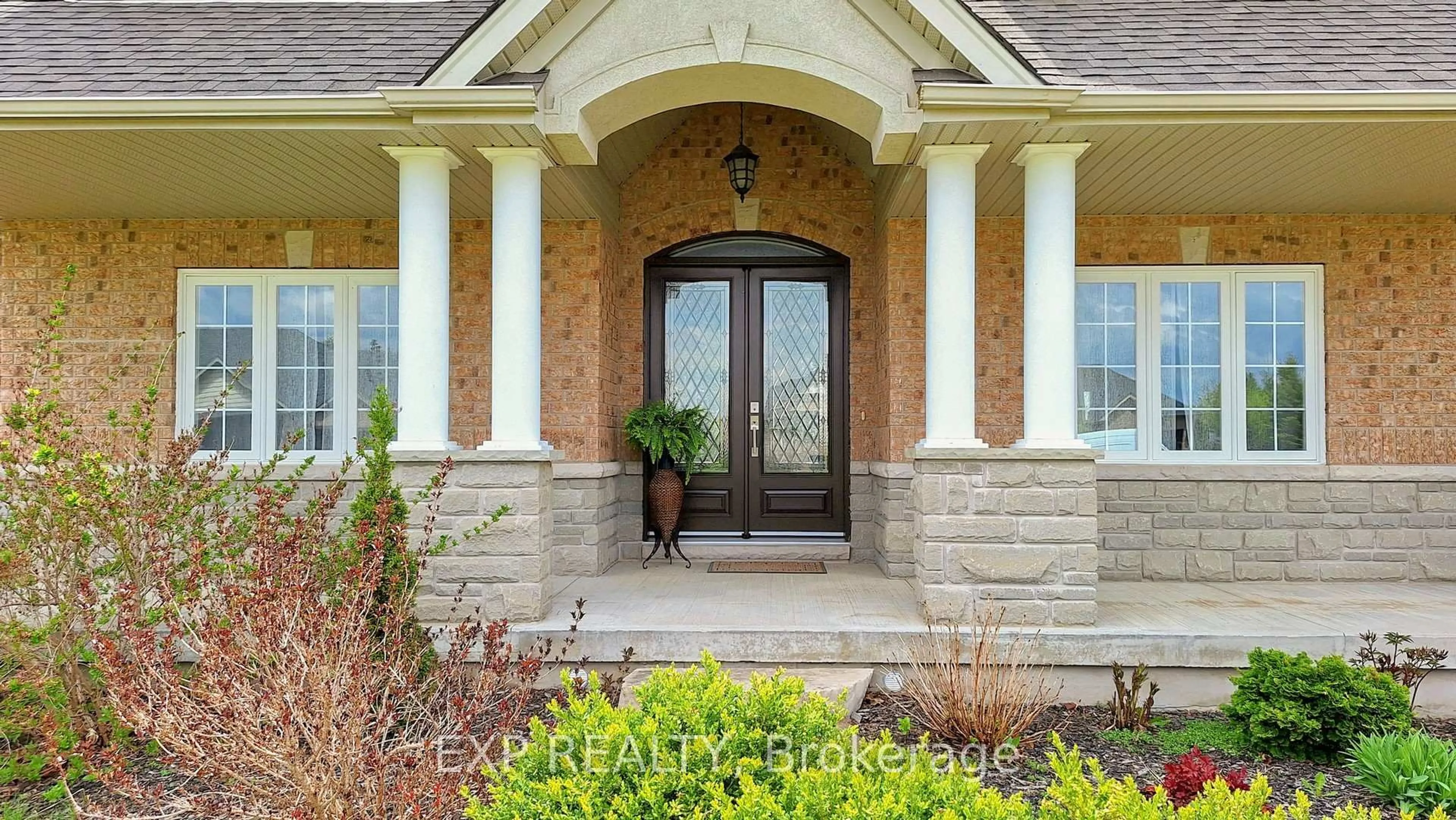 Indoor entryway for 42 Somerville Cres, Mulmur Ontario L0N 1M0