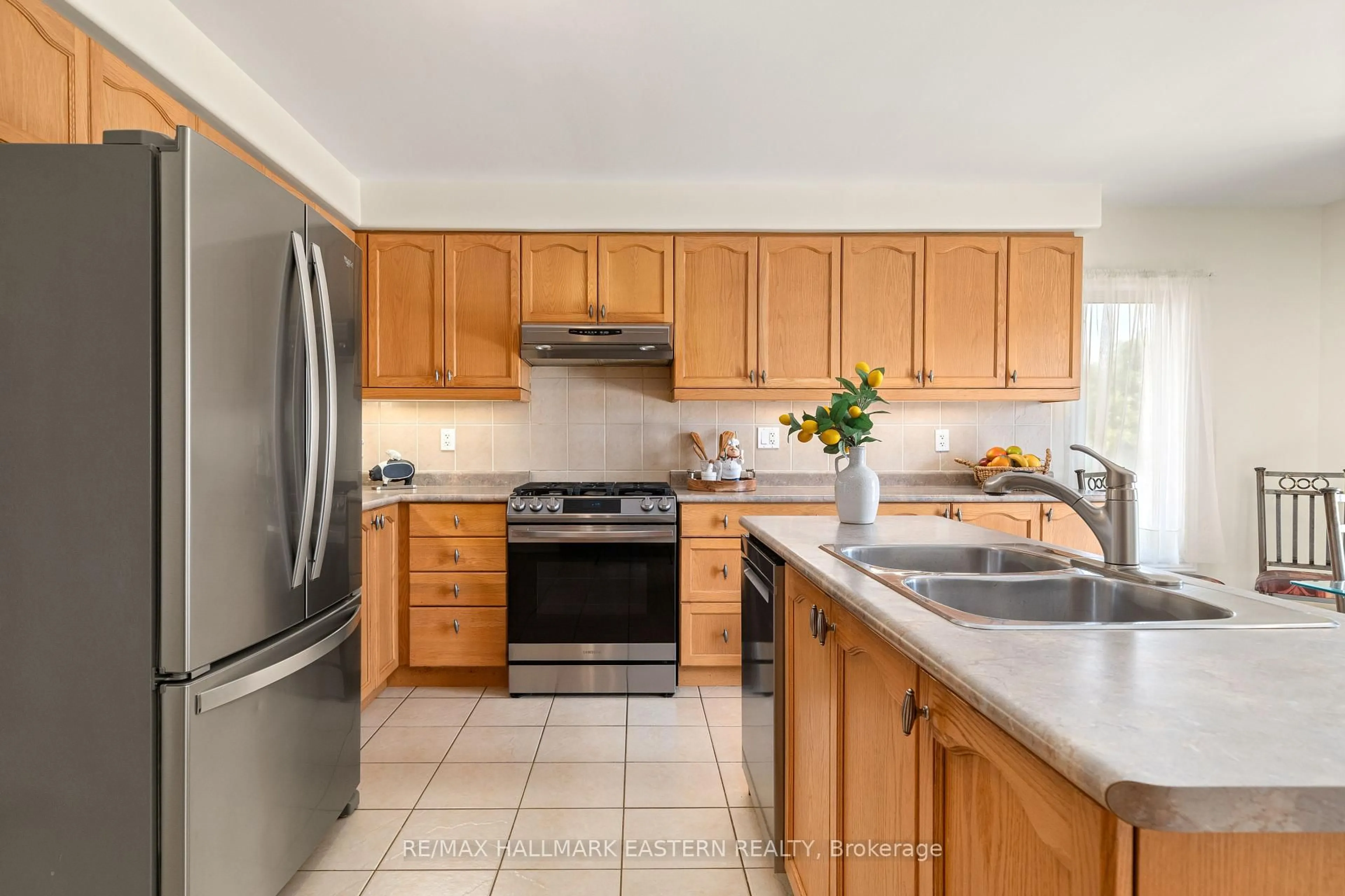 Standard kitchen, ceramic/tile floor for 67 Sweetnam Dr, Kawartha Lakes Ontario K9V 0A7