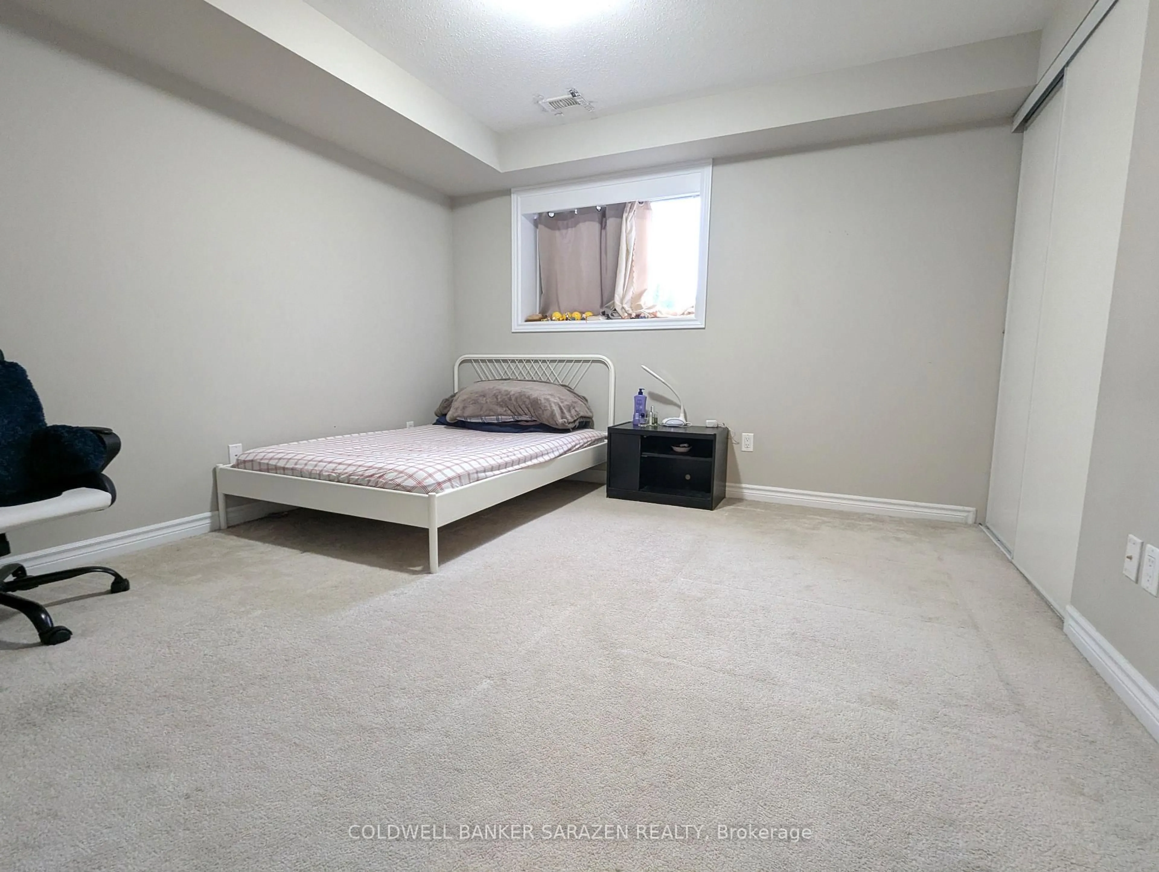 A pic of a room for 633 Chapman Mills Dr #Unit B, Ottawa Ontario K2J 5T1