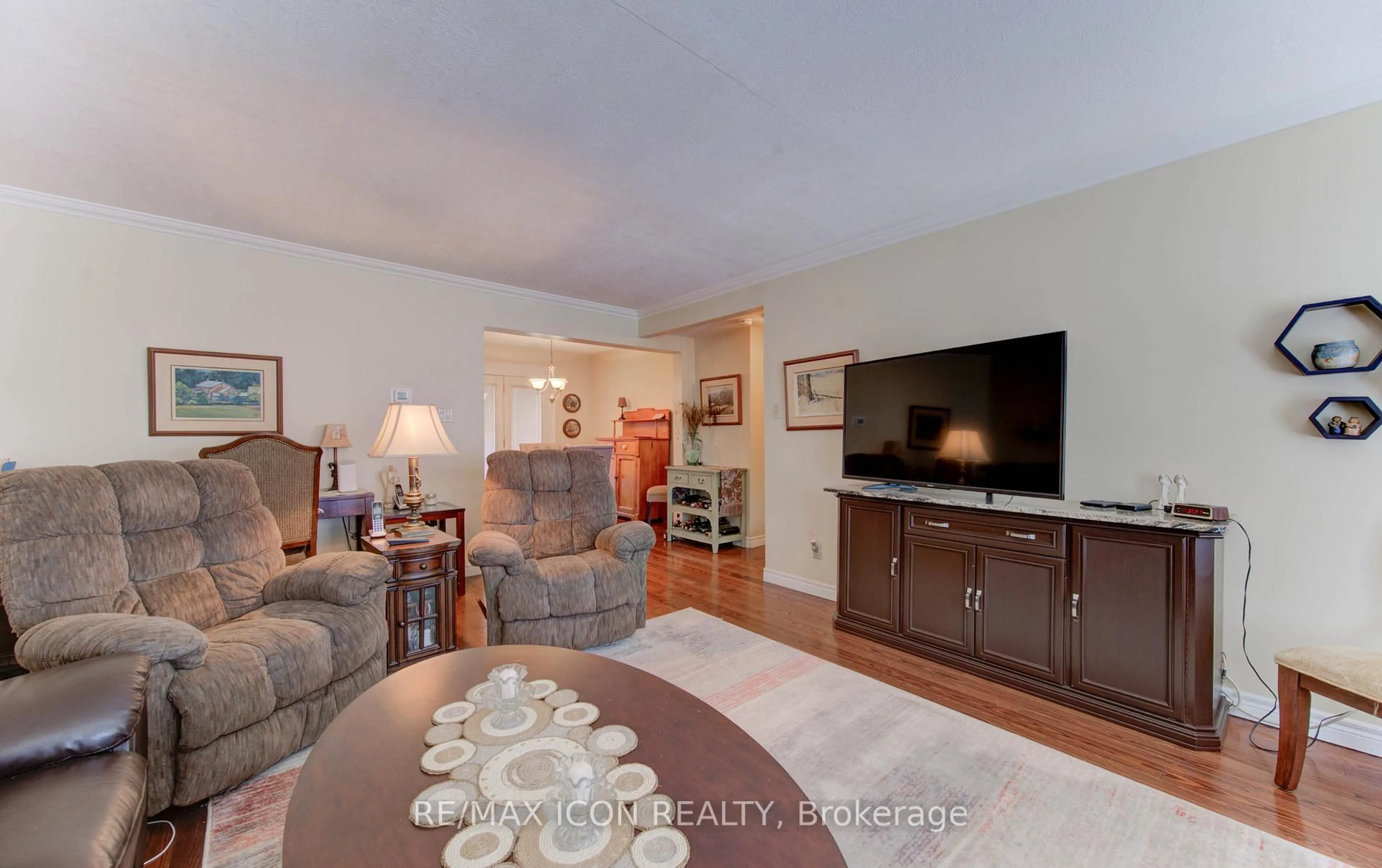 Living room with furniture, unknown for 49 Cedarwoods Cres #57, Kitchener Ontario N2C 2L1