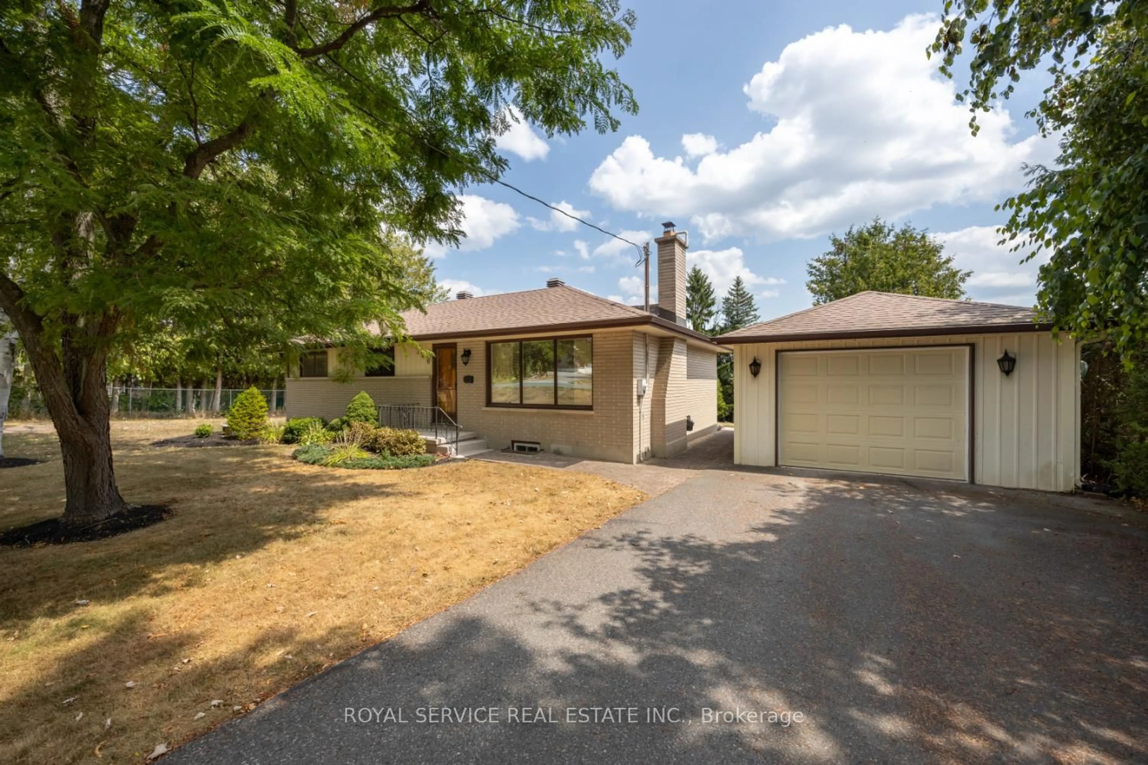 A pic from outside/outdoor area/front of a property/back of a property/a pic from drone, street for 746 Daleview Rd, Douro-Dummer Ontario K9L 1J5