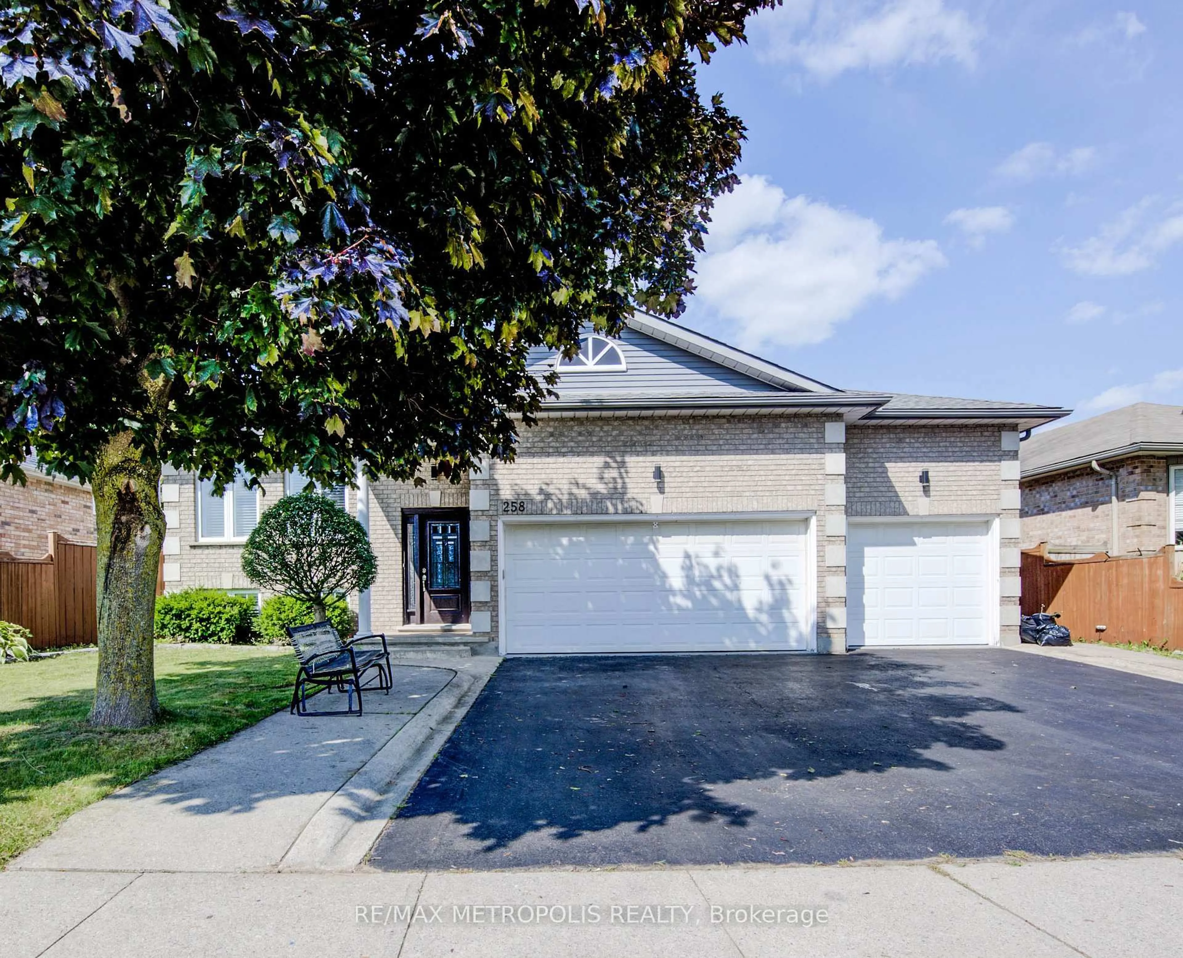 Unknown for 258 Saginaw Pkwy, Cambridge Ontario N1T 1R7