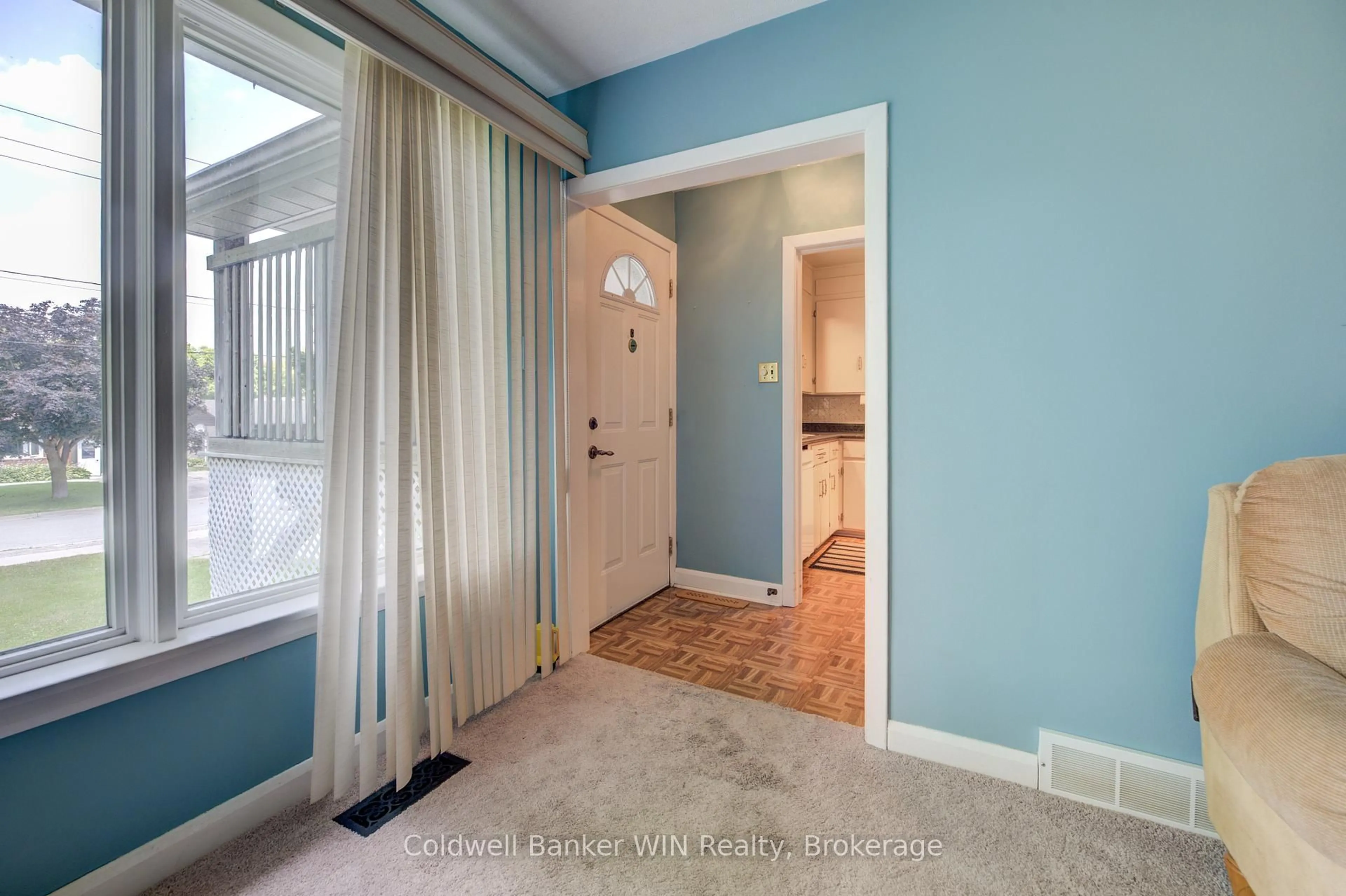 Indoor entryway for 724 Waterloo St, Wellington North Ontario N0G 2L3