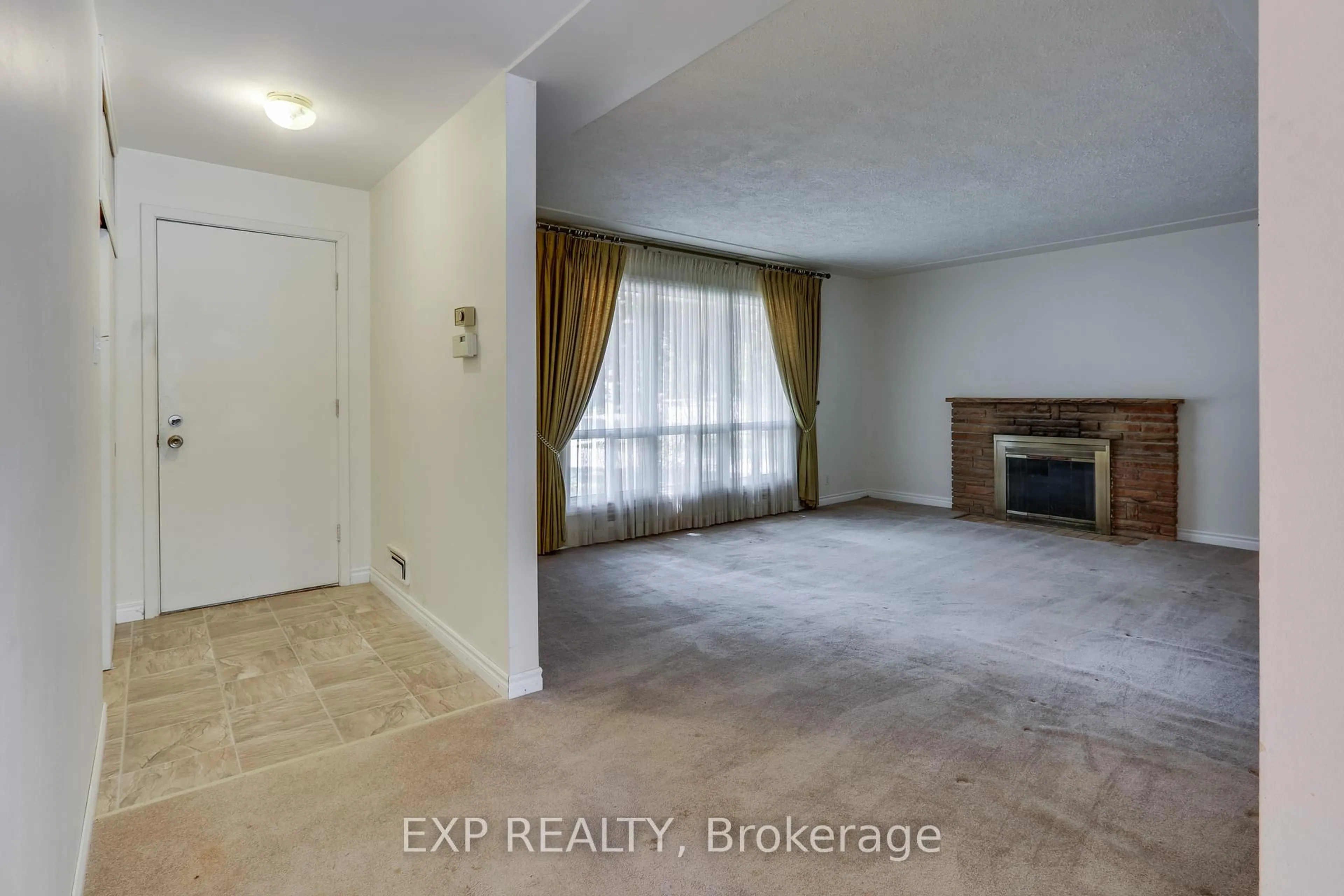 A pic of a room for 807 Valetta St, London North Ontario N6H 2Z2