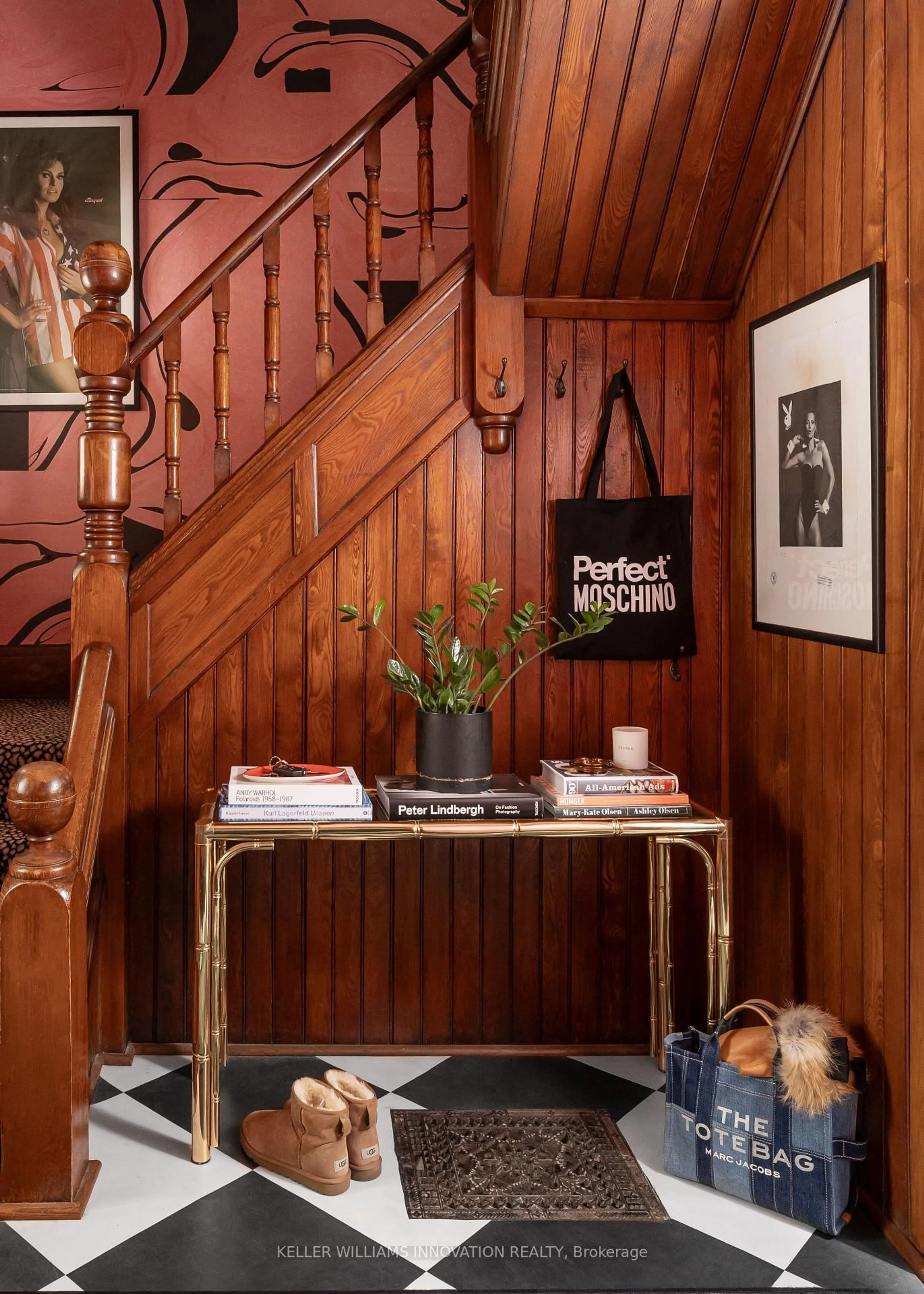 Indoor entryway for 26 Arthur St, Woolwich Ontario N3B 2A2