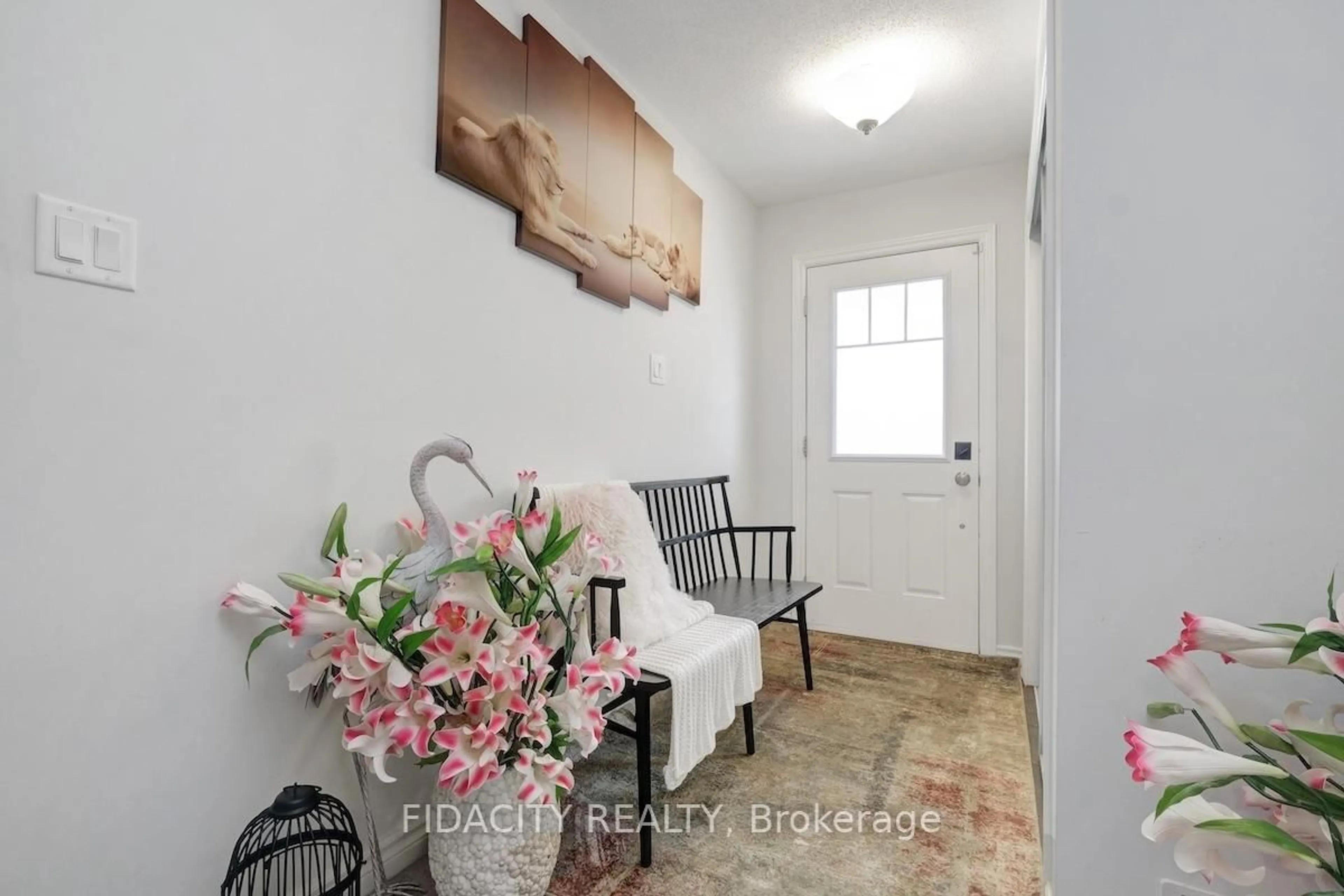 Indoor entryway for 111 Gelderland Private, Ottawa Ontario K2V 0H8